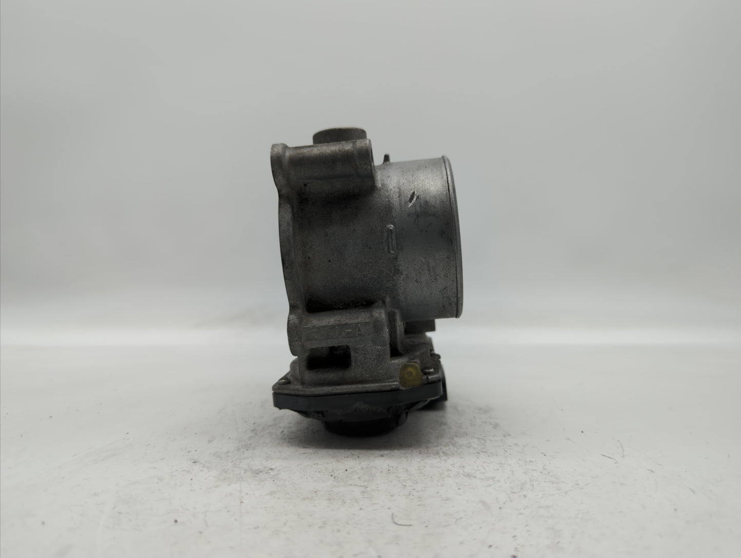 2014 Mazda 6 Throttle Body P/N:PY01 13 640 A Fits OEM Used Auto Parts - Oemusedautoparts1.com