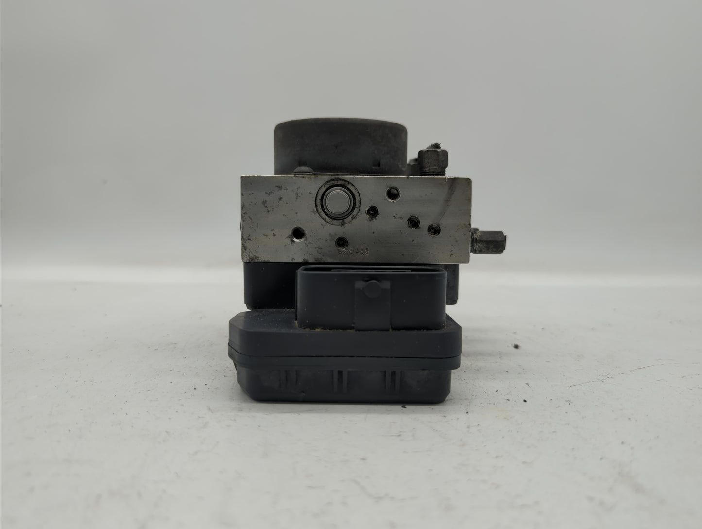 2014 Mazda 6 ABS Pump Control Module Replacement P/N:116040-34581 GHP9-437A0, GHR1-437A0 Fits OEM Used Auto Parts - Oemuseda