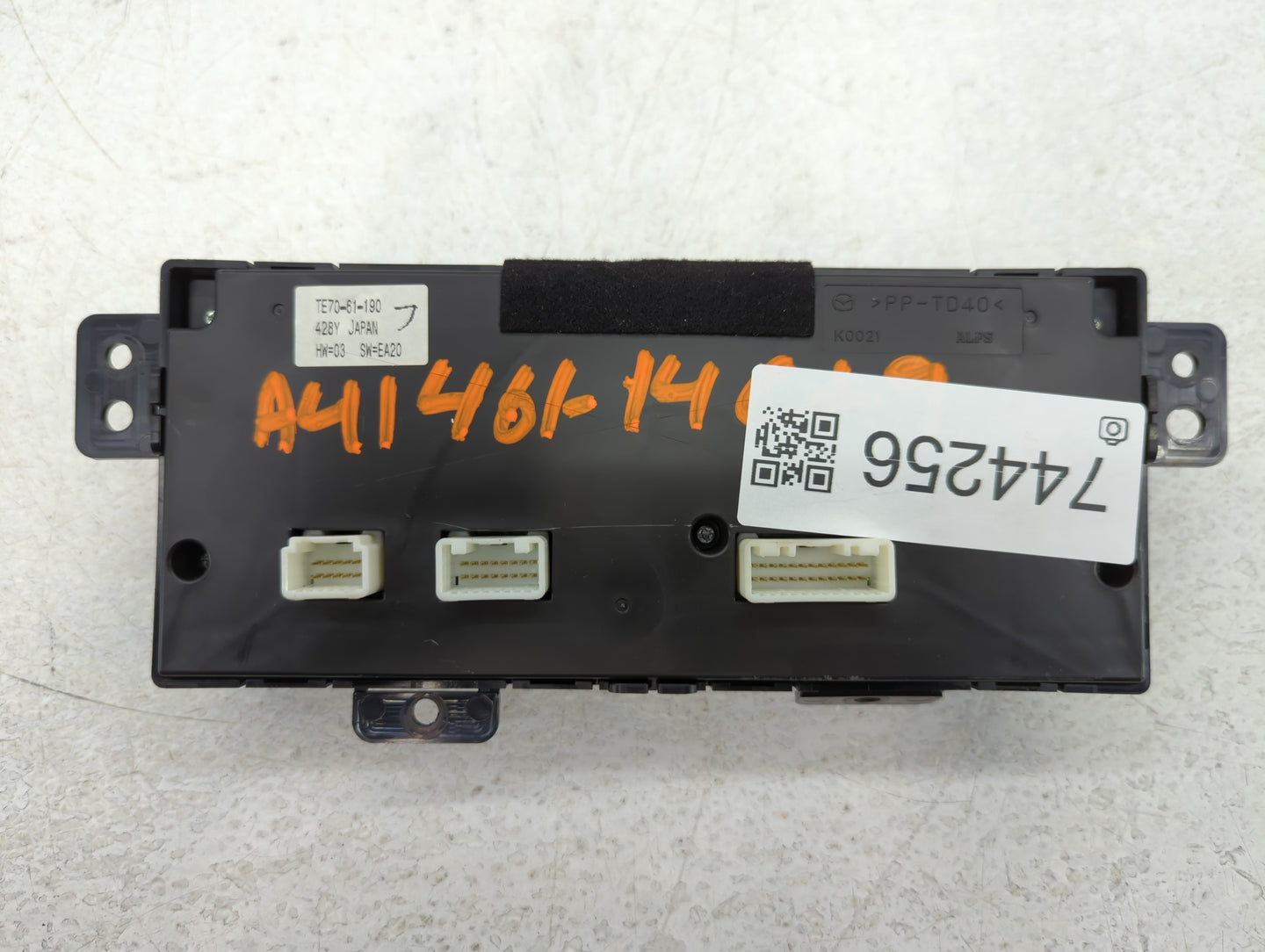 2014 Mazda Cx-3 Climate Control Module Temperature AC/Heater Replacement P/N:TE70-61-190 Fits Fits 2010 2011 2012 2013 2015 