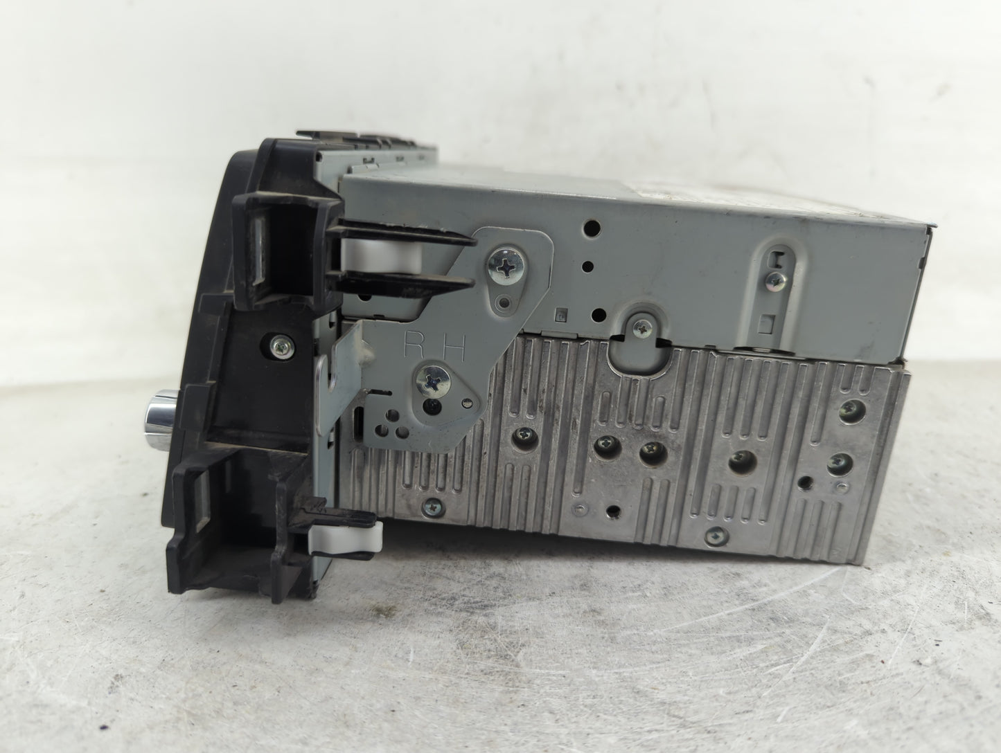 2013-2016 Mazda Cx-5 Radio AM FM Cd Player Receiver Replacement P/N:GJS2 66 DV0B Fits Fits 2013 2014 2015 2016 OEM Used Auto