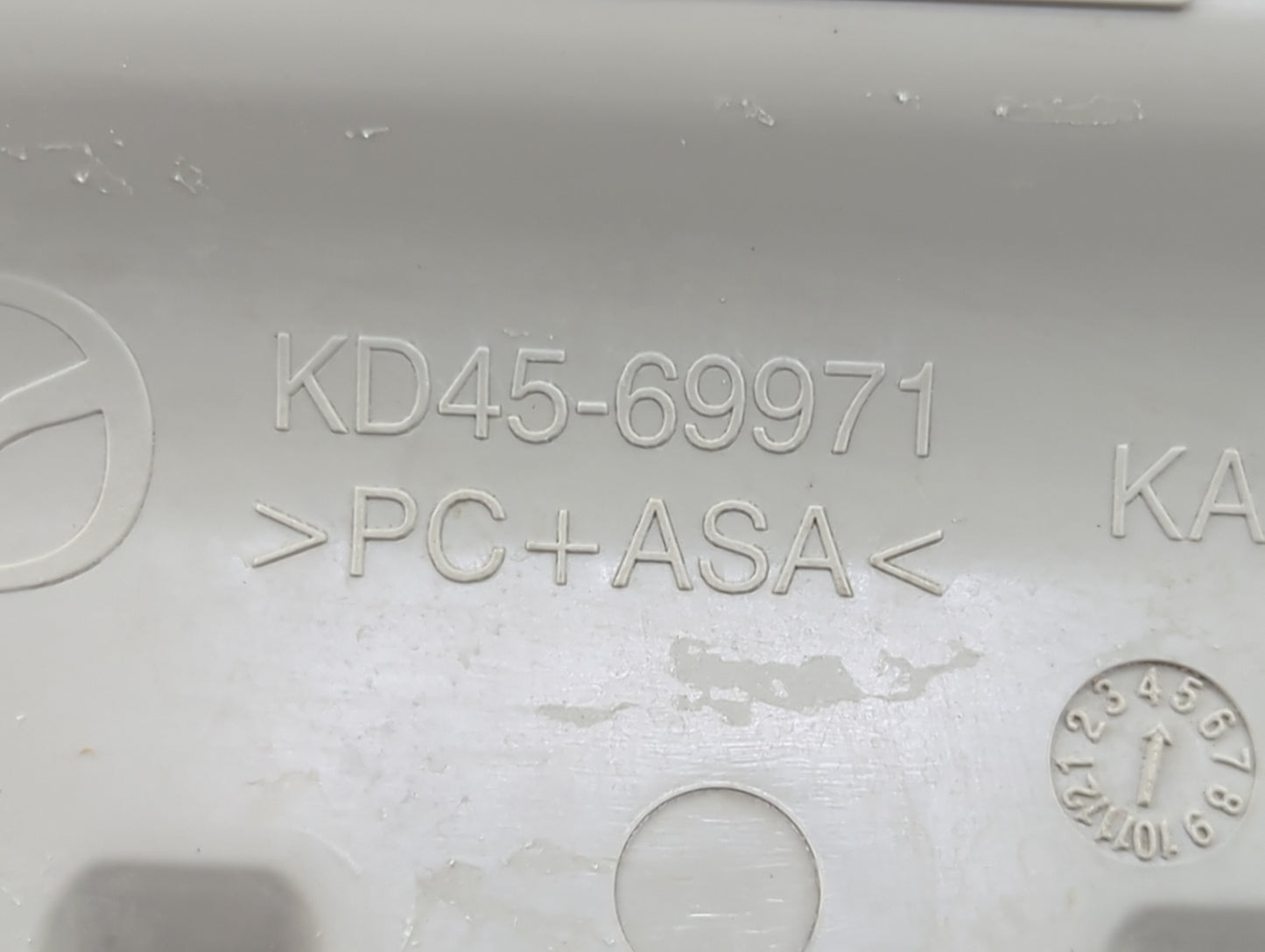 2013-2022 Mazda Cx-5 Overhead Roof Console 1465837 - Oemusedautoparts1.com