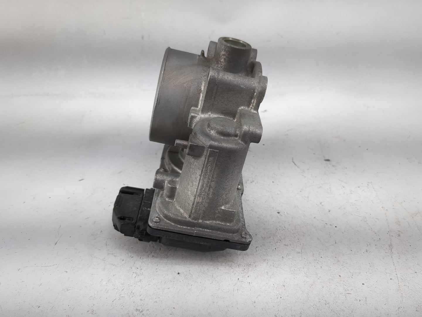 2014-2017 Mazda Cx-5 Throttle Body P/N:13 640 A K4238 Fits Fits 2014 2015 2016 2017 2018 OEM Used Auto Parts - Oemusedautopa