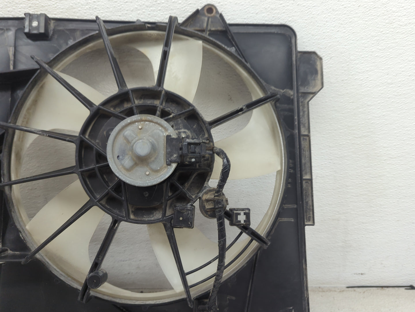2013-2016 Mazda Cx-5 Electric Radiator Cooling Fan Motor Assembly Fits Fits 2013 2014 2015 2016 OEM Used Auto Parts - Oemuse
