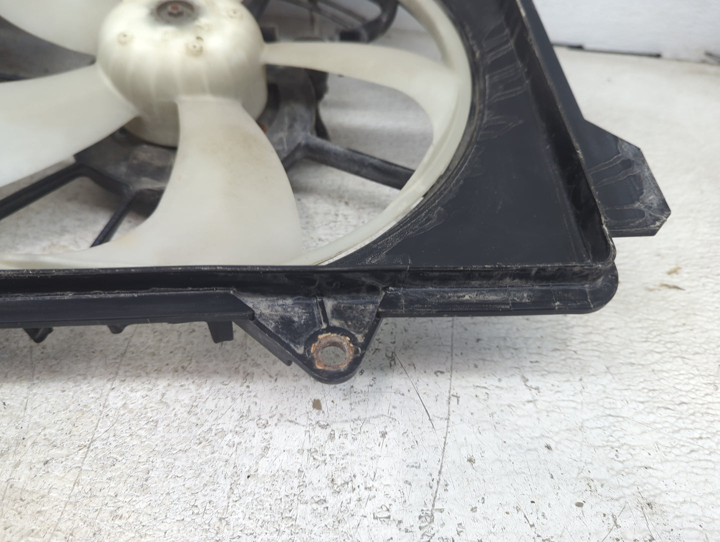 2013-2016 Mazda Cx-5 Electric Radiator Cooling Fan Motor Assembly Fits Fits 2013 2014 2015 2016 OEM Used Auto Parts - Oemuse