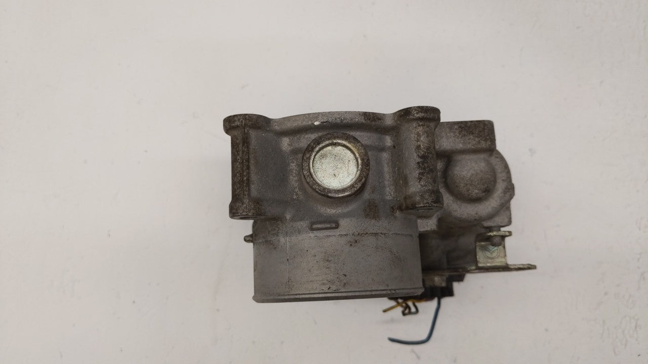 2013-2014 Mazda Cx-5 Throttle Body P/N:PE01 13 640 B 152009S18, 13 640 A, 640 K4238 6R26, 13 640 B Fits Fits 2012 2013 2014 