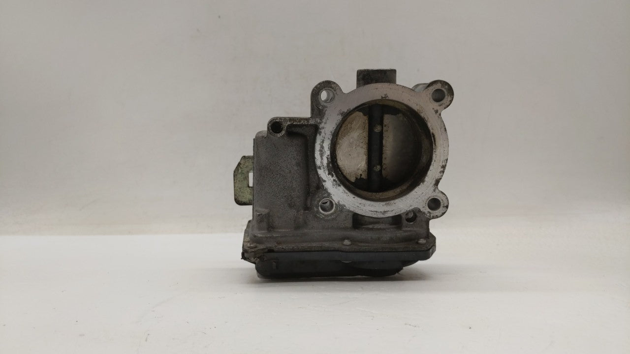 2013-2014 Mazda Cx-5 Throttle Body P/N:PE01 13 640 B 152009S18, 13 640 A, 640 K4238 6R26, 13 640 B Fits Fits 2012 2013 2014 