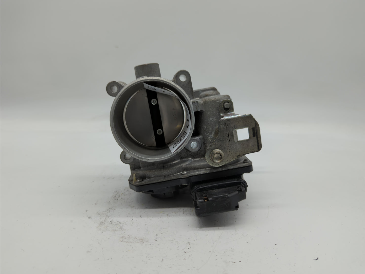 2014 Mazda Cx-5 Throttle Body P/N:PY01 13 640 A Fits OEM Used Auto Parts - Oemusedautoparts1.com
