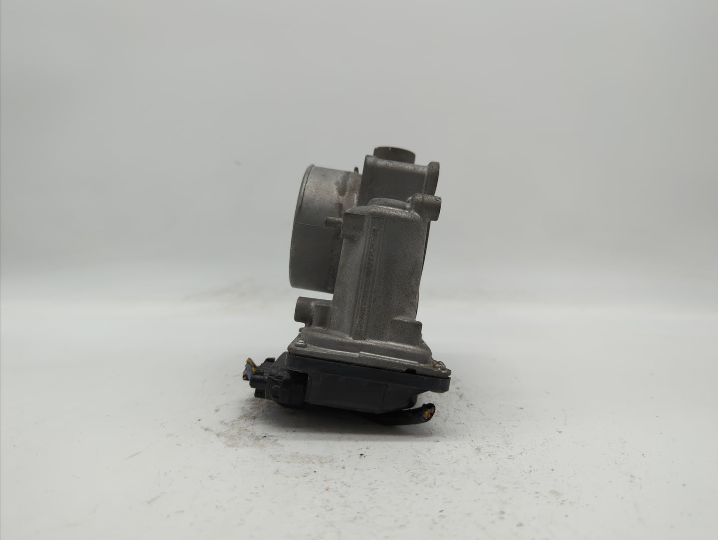 2014 Mazda Cx-5 Throttle Body P/N:PY01 13 640 A Fits OEM Used Auto Parts - Oemusedautoparts1.com