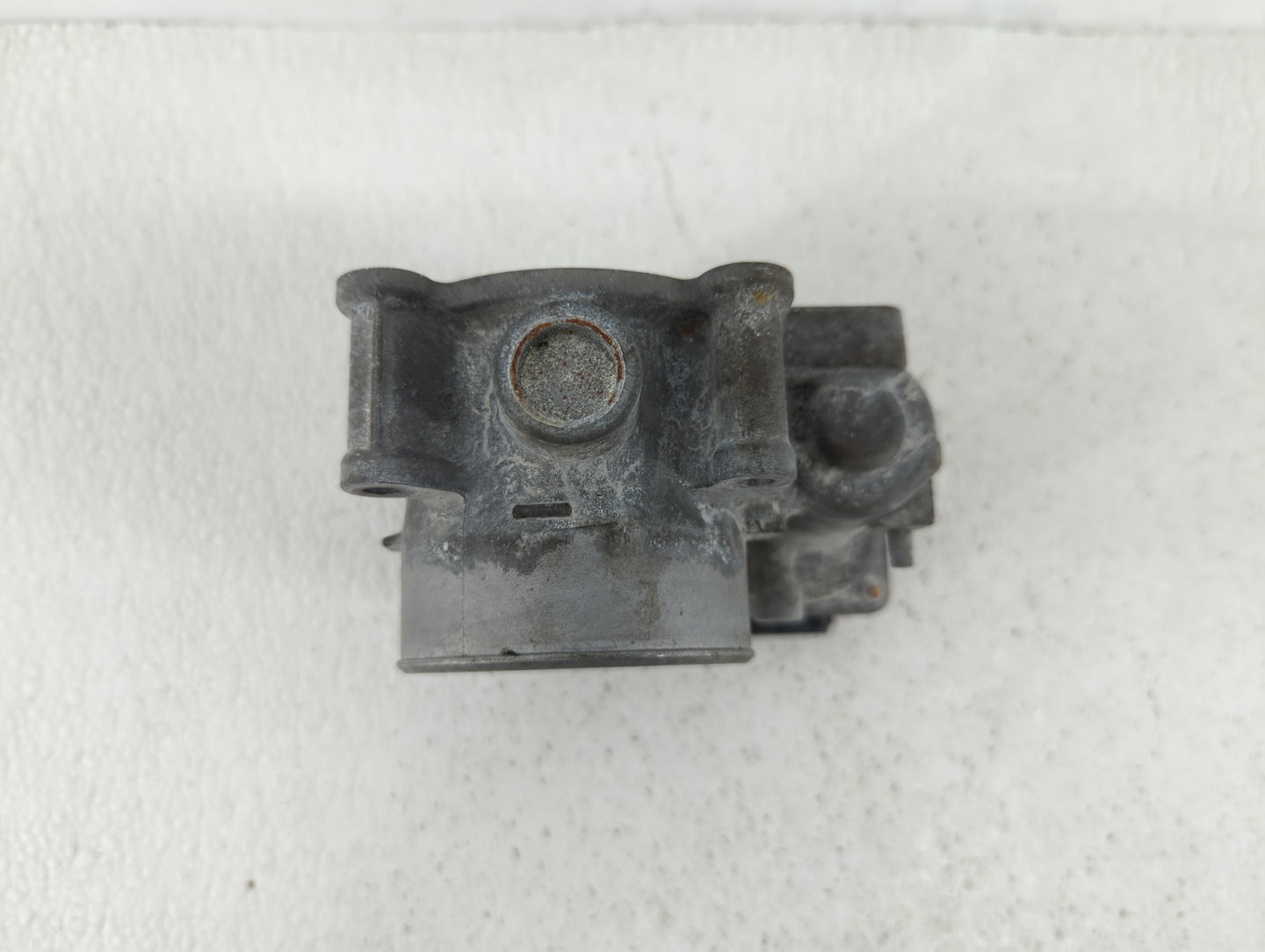 2014 Mazda Cx-5 Throttle Body P/N:K4238 13 640 A 12681472AA, PY01 13 640 A Fits OEM Used Auto Parts - Oemusedautoparts1.com