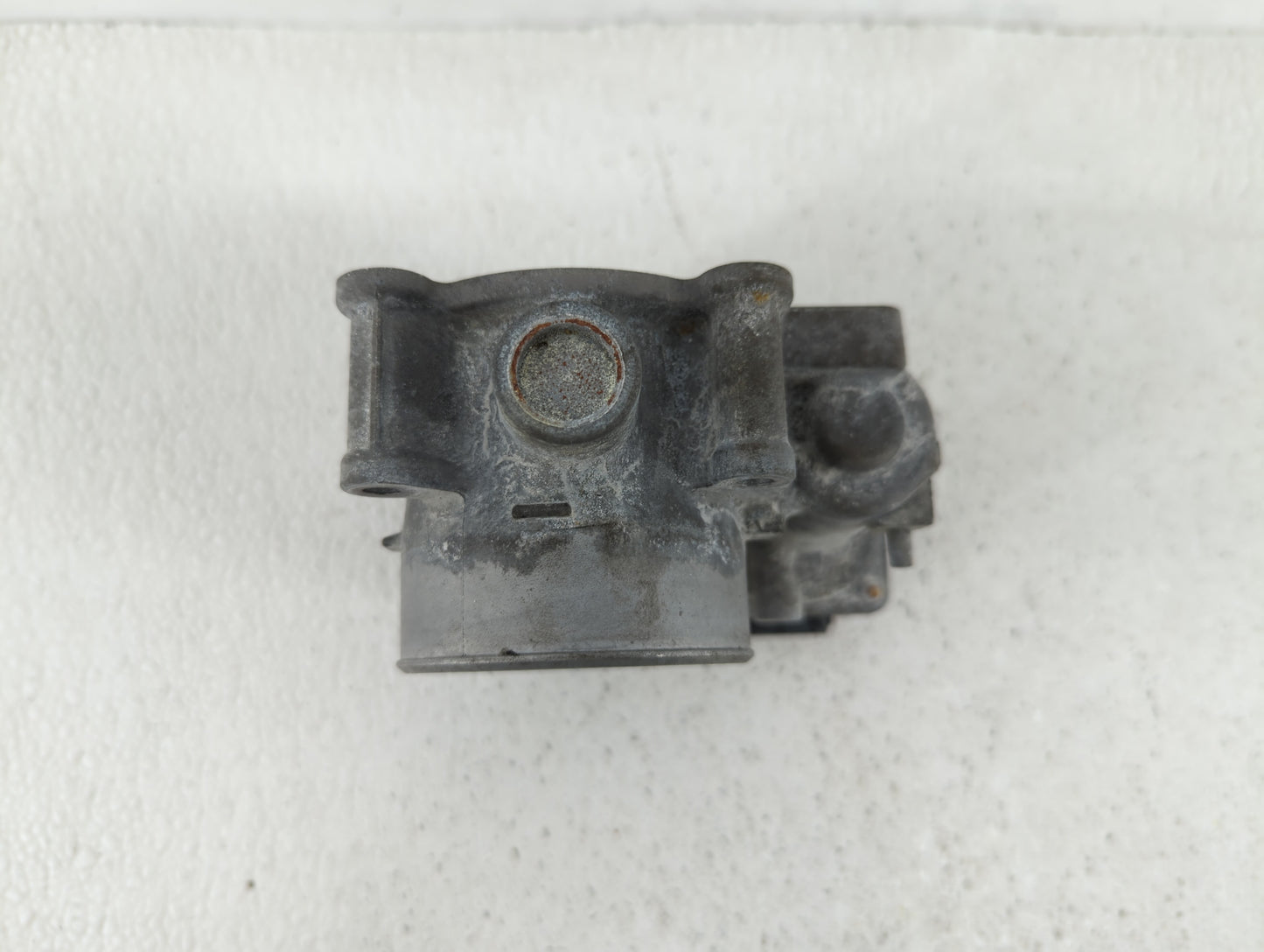 2014 Mazda Cx-5 Throttle Body P/N:K4238 13 640 A 12681472AA, PY01 13 640 A Fits OEM Used Auto Parts - Oemusedautoparts1.com