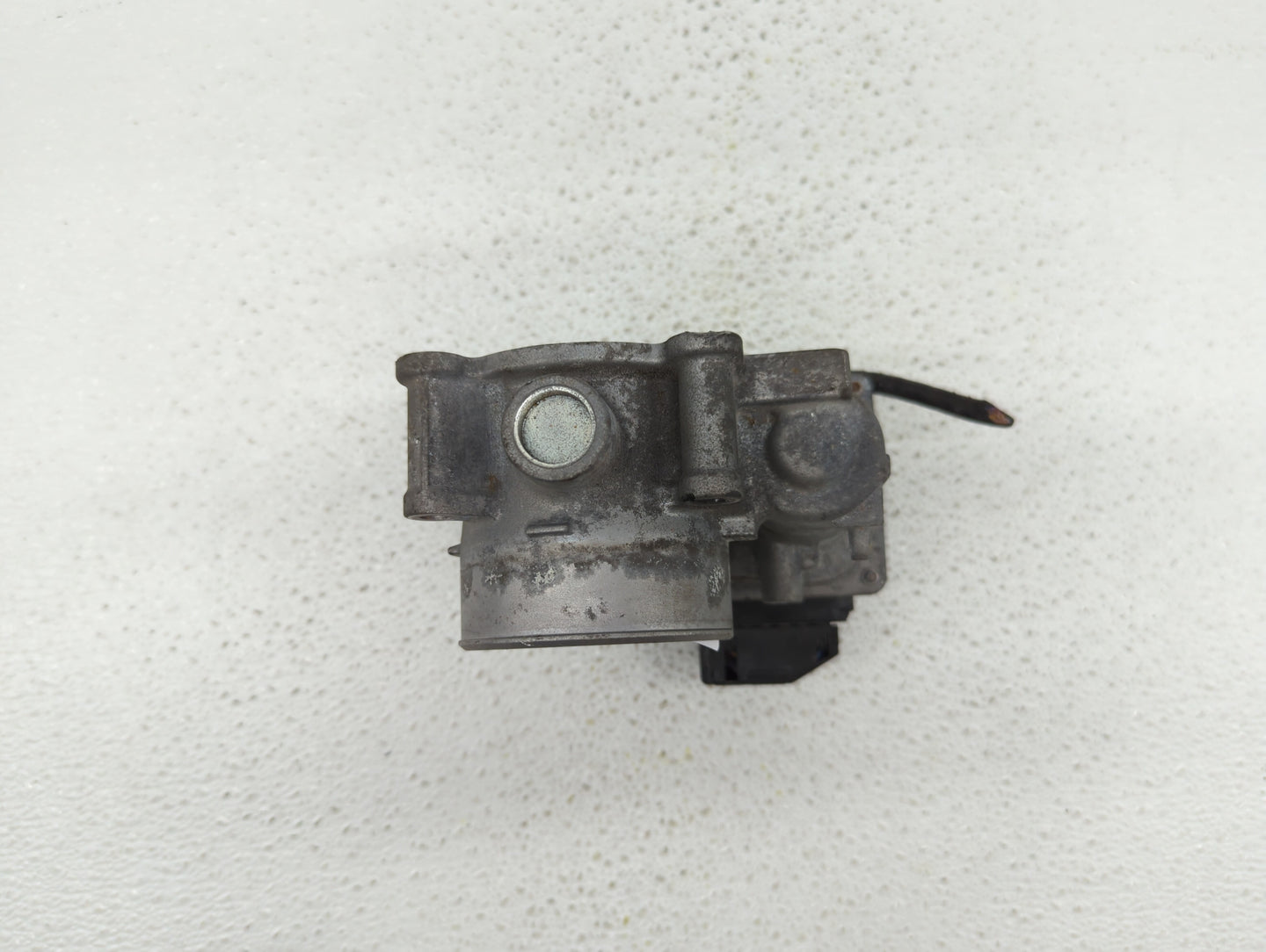 2014 Mazda Cx-5 Throttle Body P/N:K4238 13 640 A 12681472AA, PY01 13 640 A Fits OEM Used Auto Parts - Oemusedautoparts1.com