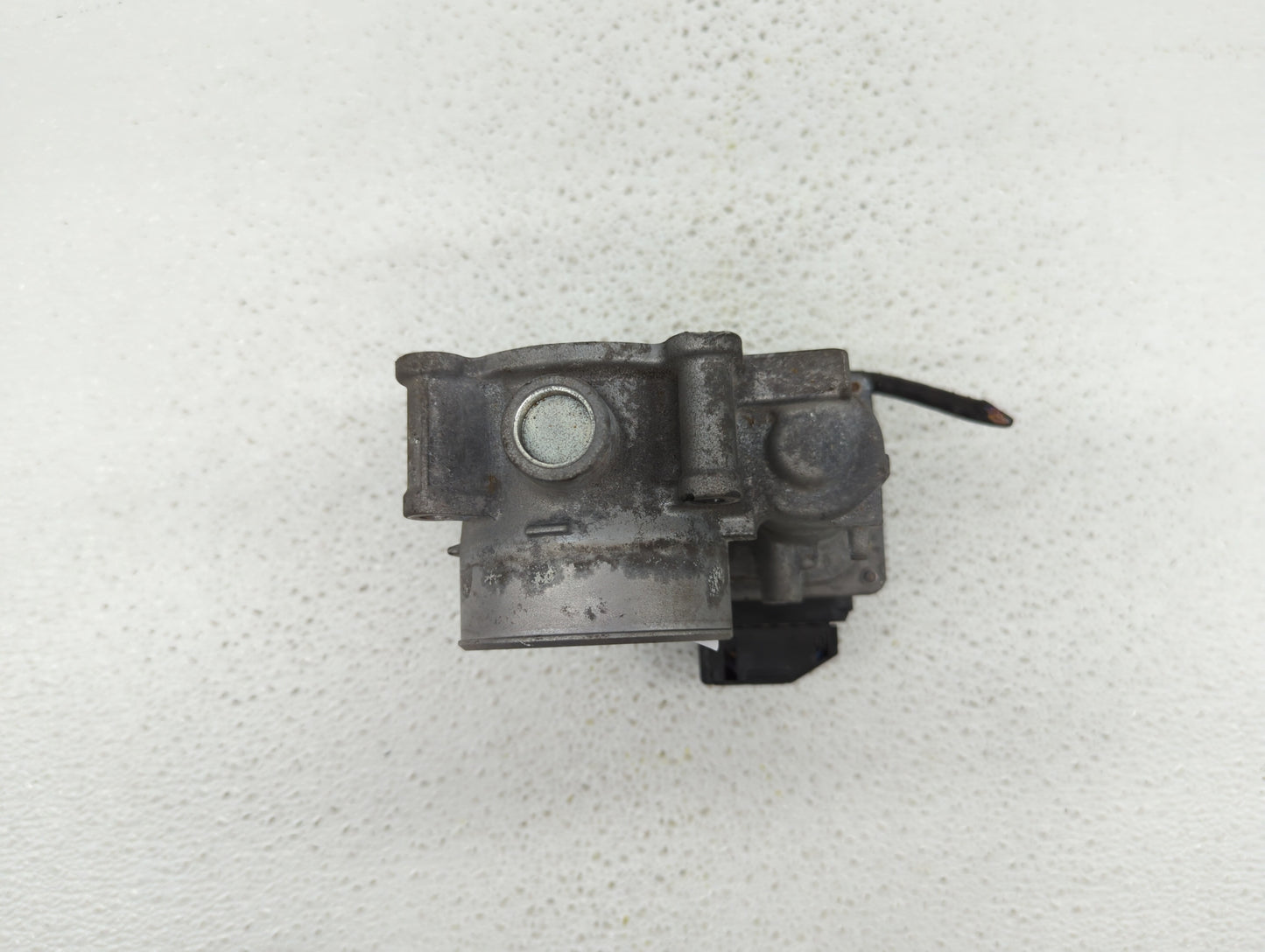 2014 Mazda Cx-5 Throttle Body P/N:K4238 13 640 A 12681472AA, PY01 13 640 A Fits OEM Used Auto Parts - Oemusedautoparts1.com
