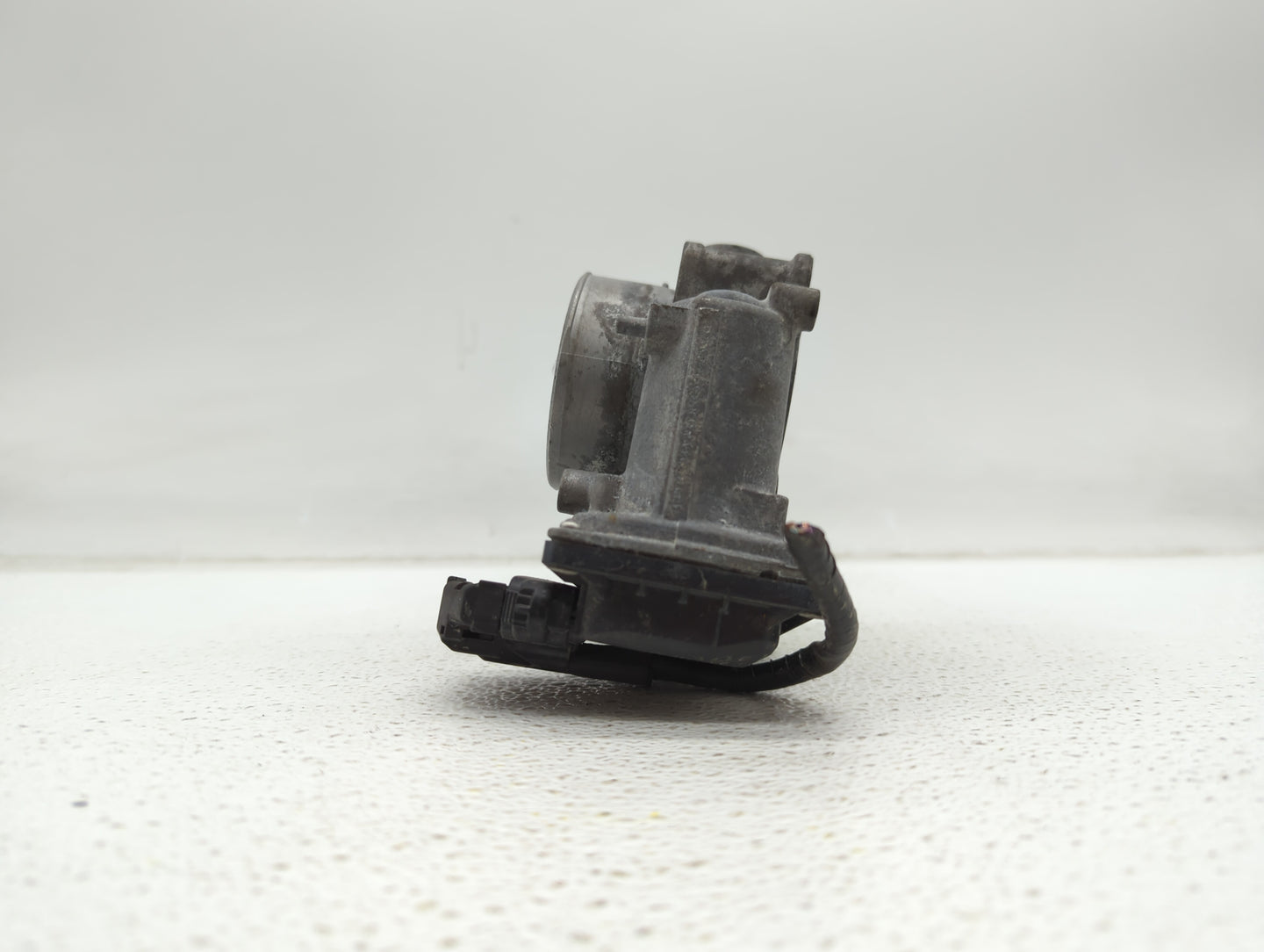 2014 Mazda Cx-5 Throttle Body P/N:K4238 13 640 A 12681472AA, PY01 13 640 A Fits OEM Used Auto Parts - Oemusedautoparts1.com
