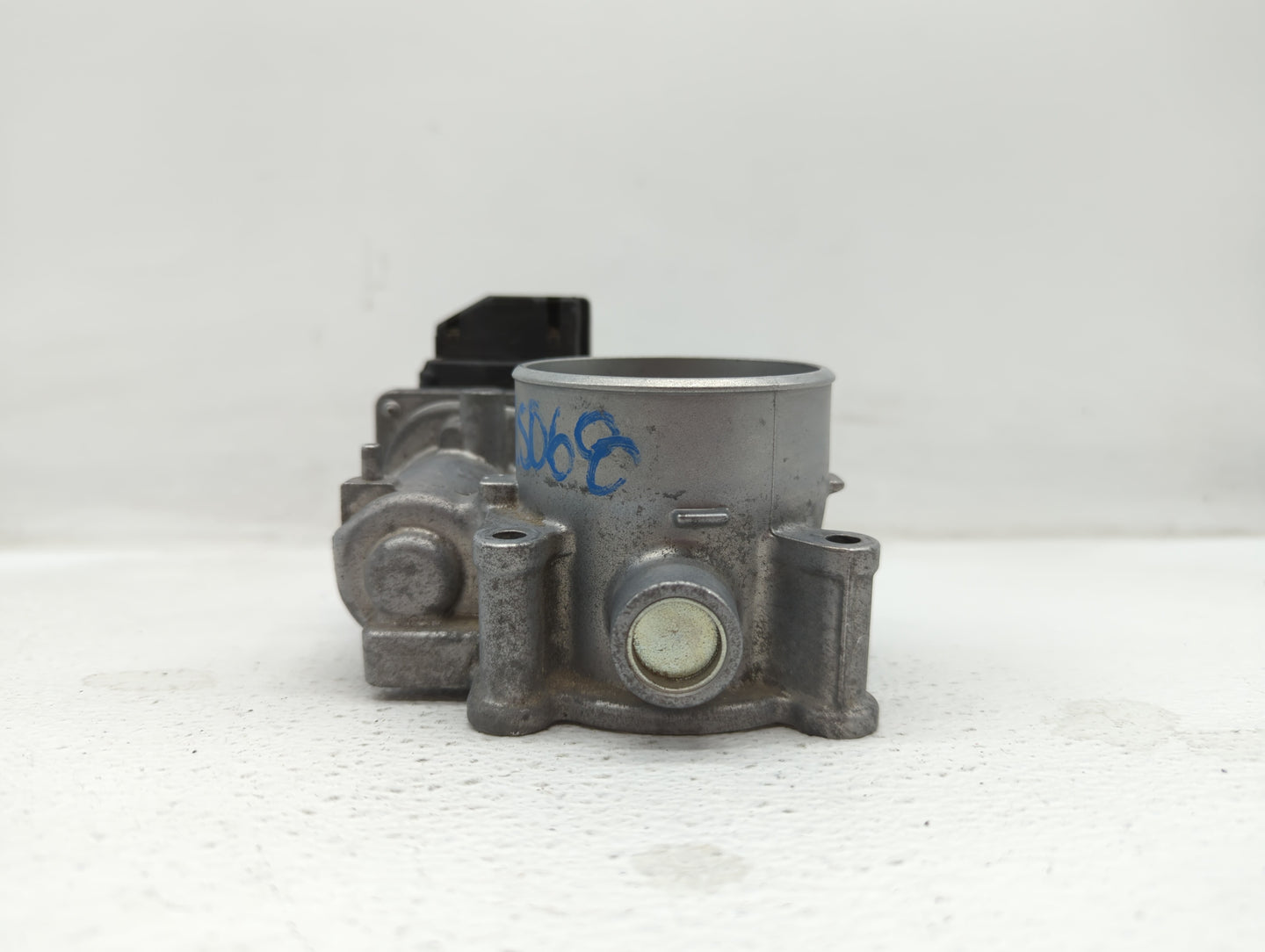 2014 Mazda Cx-5 Throttle Body P/N:13 640 A K4238 13 640 A, 12681472AA, PY01 13 640 A Fits OEM Used Auto Parts - Oemusedautop