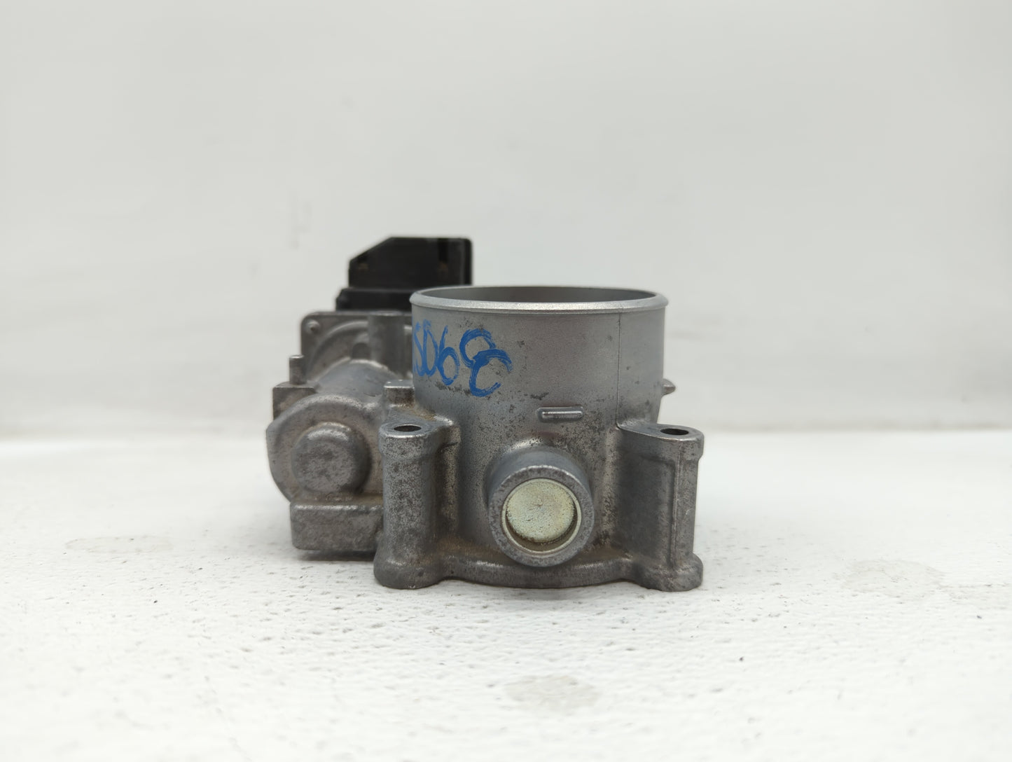 2014 Mazda Cx-5 Throttle Body P/N:13 640 A K4238 13 640 A, 12681472AA, PY01 13 640 A Fits OEM Used Auto Parts - Oemusedautop