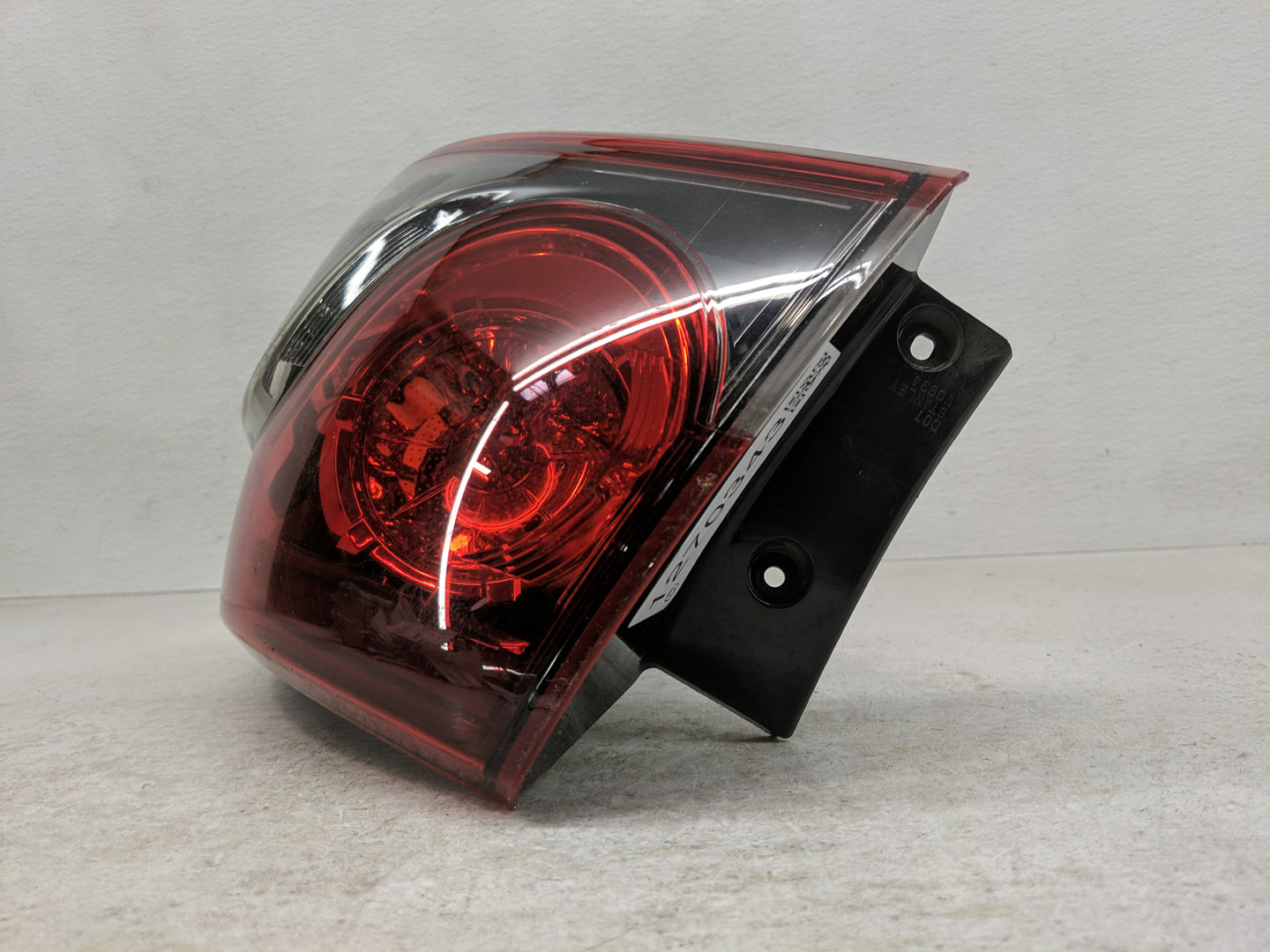 2013-2015 Mazda Cx-9 Tail Light Assembly Passenger Right OEM P/N:TK2151150 Fits Fits 2013 2014 2015 OEM Used Auto Parts - Oe