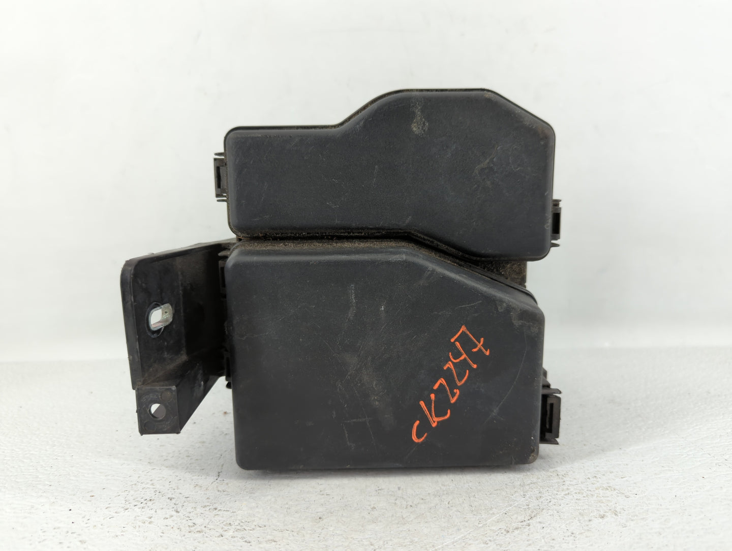 2013-2015 Mazda Cx-9 Fusebox Fuse Box Panel Relay Module P/N:TK21-66760 Fits Fits 2013 2014 2015 OEM Used Auto Parts - Oemus