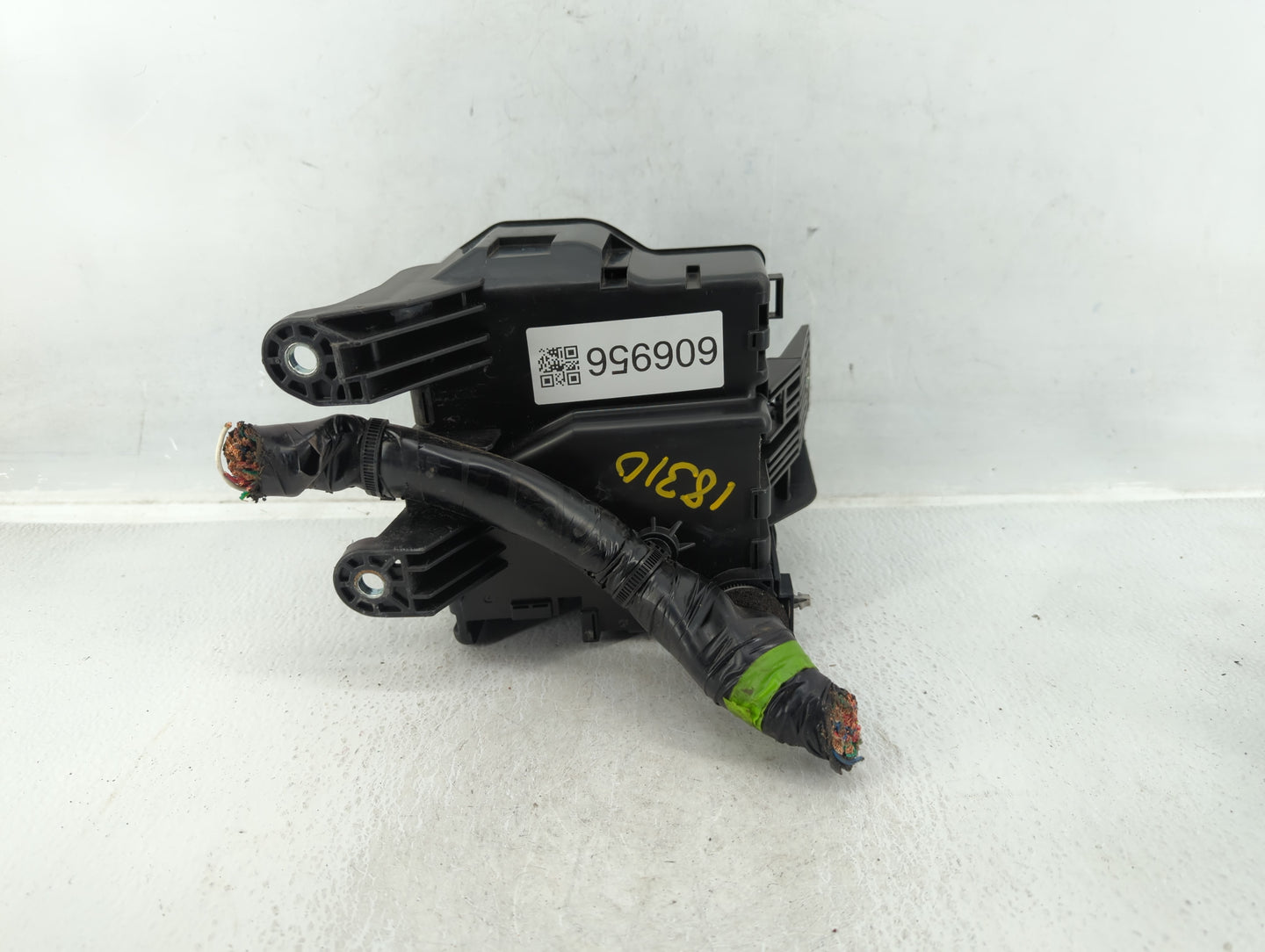2013-2015 Mazda Cx-9 Fusebox Fuse Box Panel Relay Module P/N:PP-T20 TK24-66760 Fits Fits 2013 2014 2015 OEM Used Auto Parts 