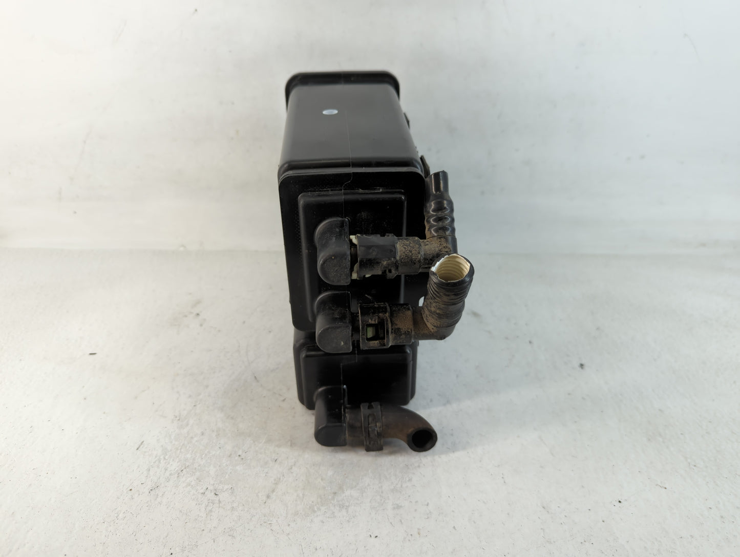 2014 Mazda Cx-9 Fuel Vapor Charcoal Canister - Oemusedautoparts1.com