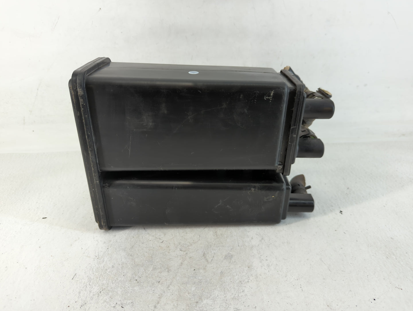 2014 Mazda Cx-9 Fuel Vapor Charcoal Canister - Oemusedautoparts1.com
