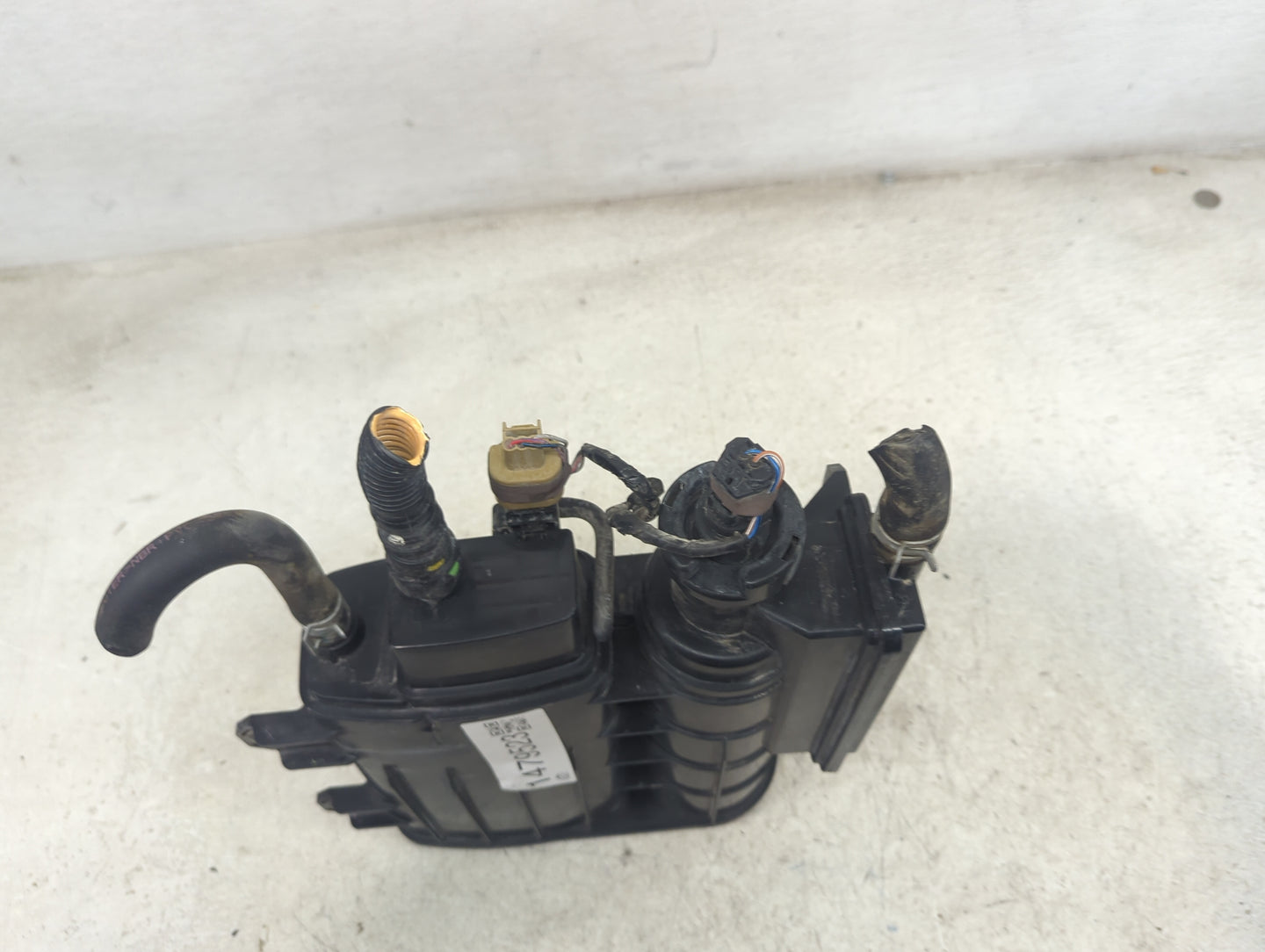 2014 Mazda Cx5 Fuel Vapor Charcoal Canister - Oemusedautoparts1.com