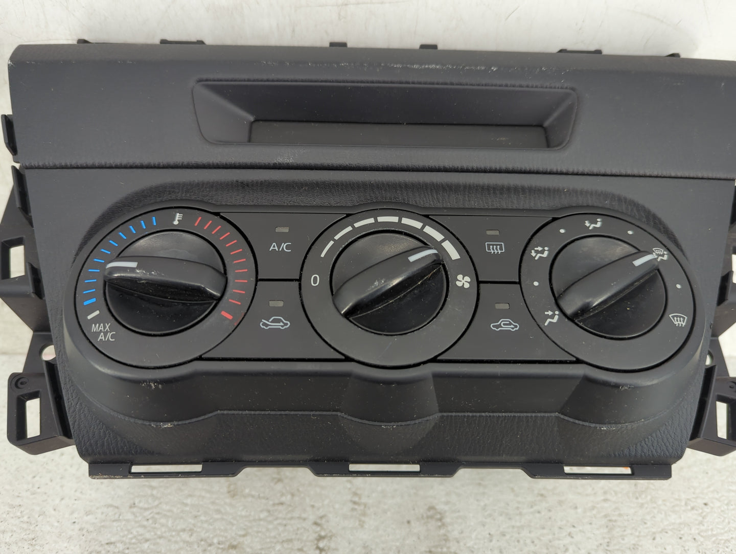 2014 Mazda Mazda3 Climate Control Module Temperature AC/Heater Replacement P/N:BHN1 060957, 060090 Fits Fits 2015 2016 OEM U