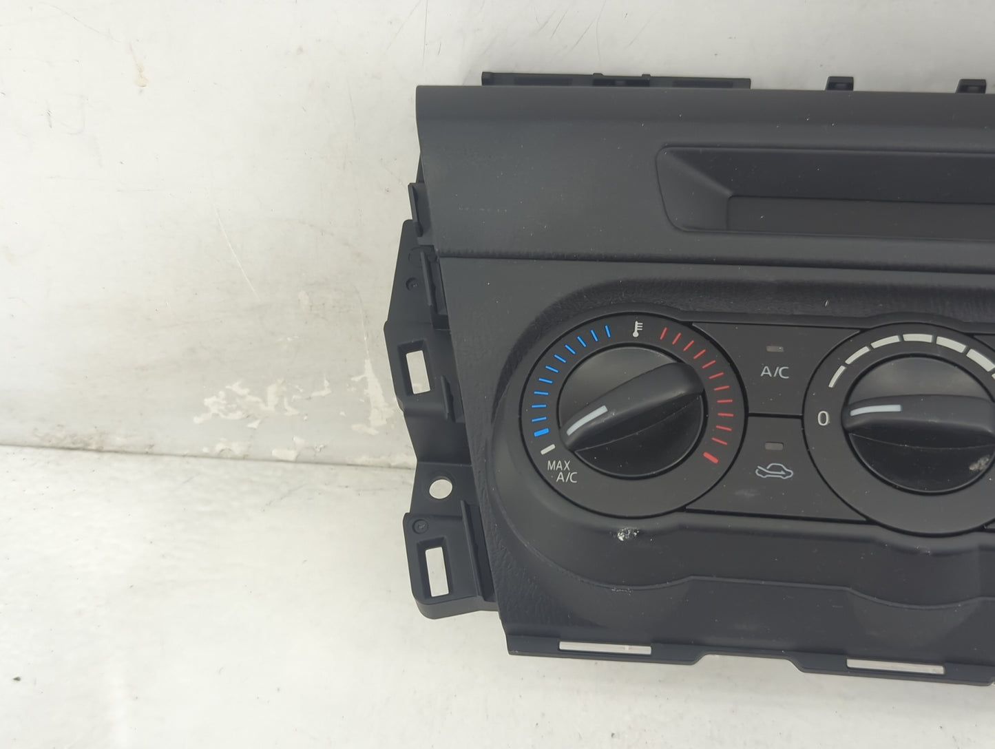 2014 Mazda Mazda3 Climate Control Module Temperature AC/Heater Replacement P/N:BHN1 0600506 Fits Fits 2015 2016 OEM Used Aut