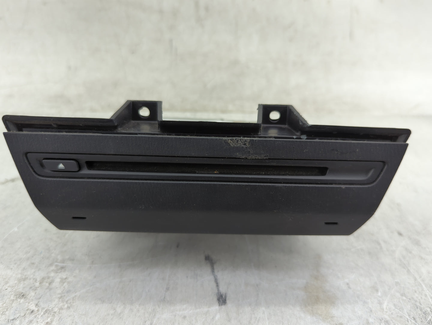 2014 Mazda Mazda3 Radio AM FM Cd Player Receiver Replacement P/N:BHP3-669G0 MD4203/46 Fits Fits 2015 2016 2017 2018 OEM Used