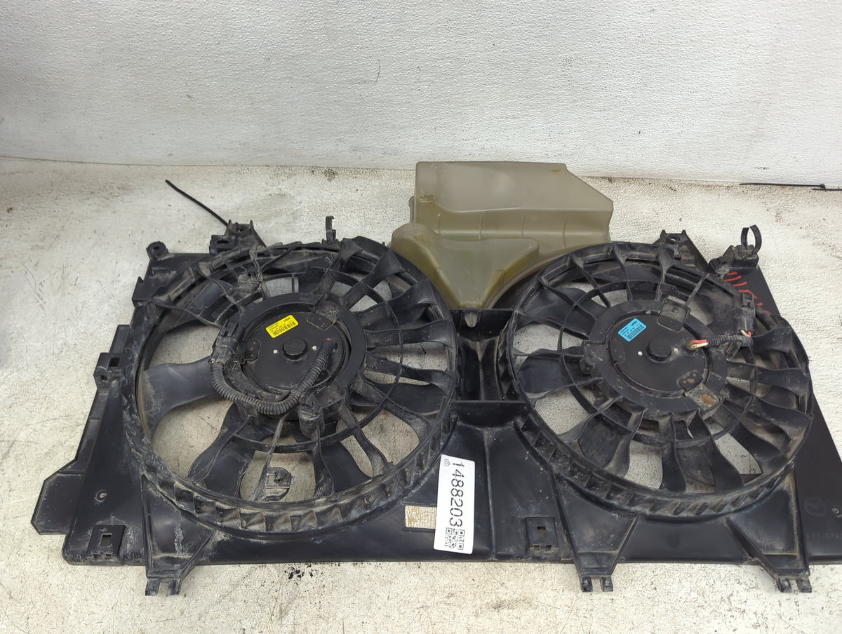 2014 Mazda Mazda3 Electric Radiator Cooling Fan Motor Assembly P/N:A005450 A005449 Fits Fits 2015 2016 2017 2018 OEM Used Au