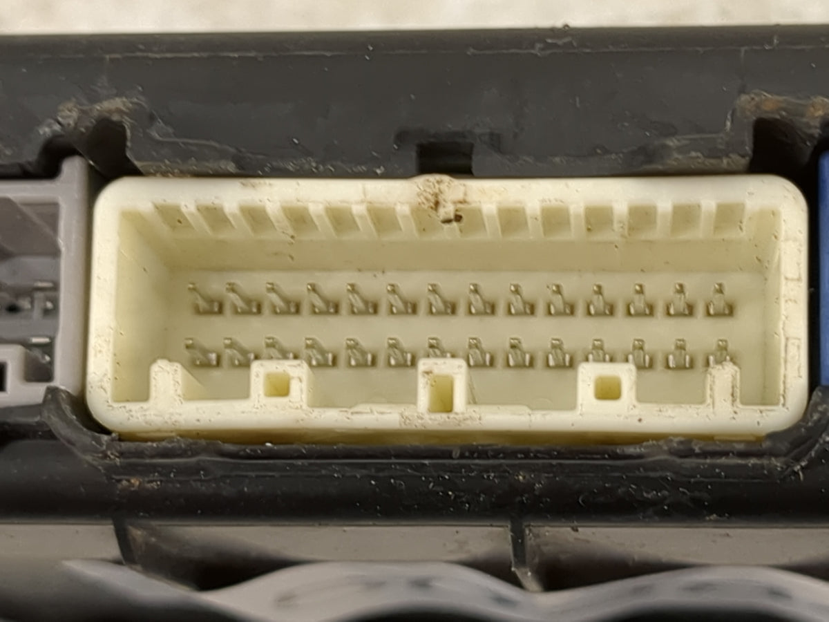 2014 Mazda Mazda3 Body Control Module Bcm - Oemusedautoparts1.com