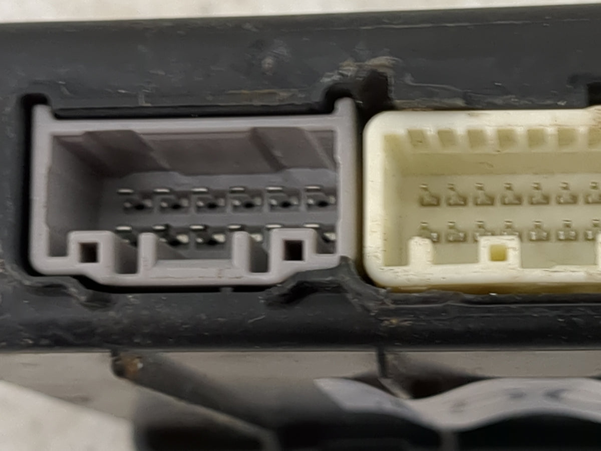 2014 Mazda Mazda3 Body Control Module Bcm - Oemusedautoparts1.com