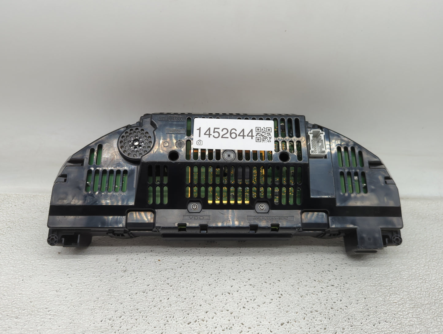 2014 Mercedes-Benz C-Class Instrument Cluster Speedometer Gauges P/N:A2049005213 A2C87297000 Miles:98K Fits OEM Used Auto Pa