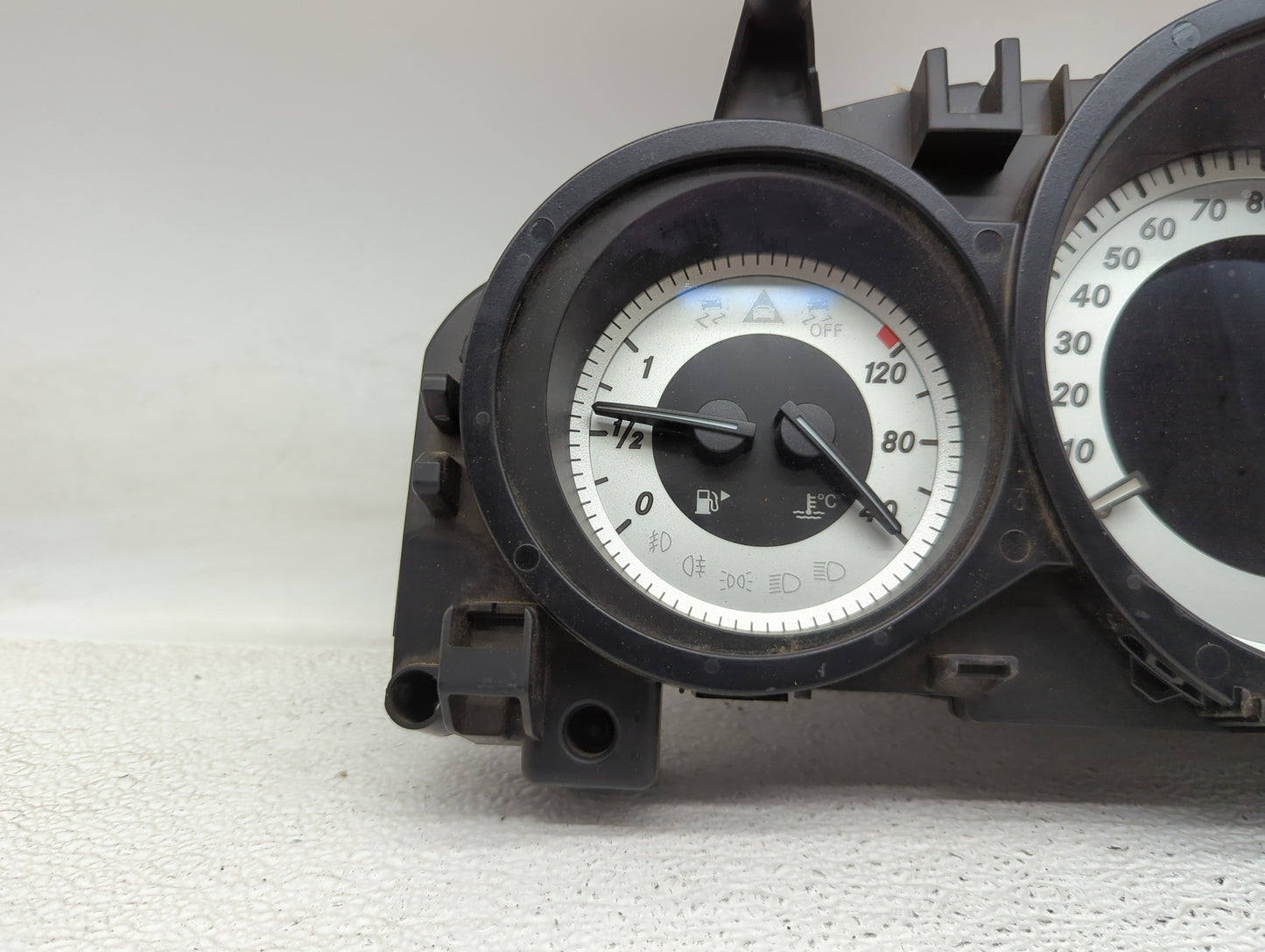 2014 Mercedes-Benz C-Class Instrument Cluster Speedometer Gauges P/N:A2049005213 A2087297000 Fits OEM Used Auto Parts - Oemu
