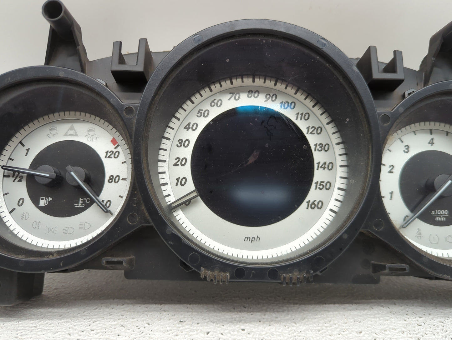 2014 Mercedes-Benz C-Class Instrument Cluster Speedometer Gauges P/N:A2049005213 A2087297000 Fits OEM Used Auto Parts - Oemu