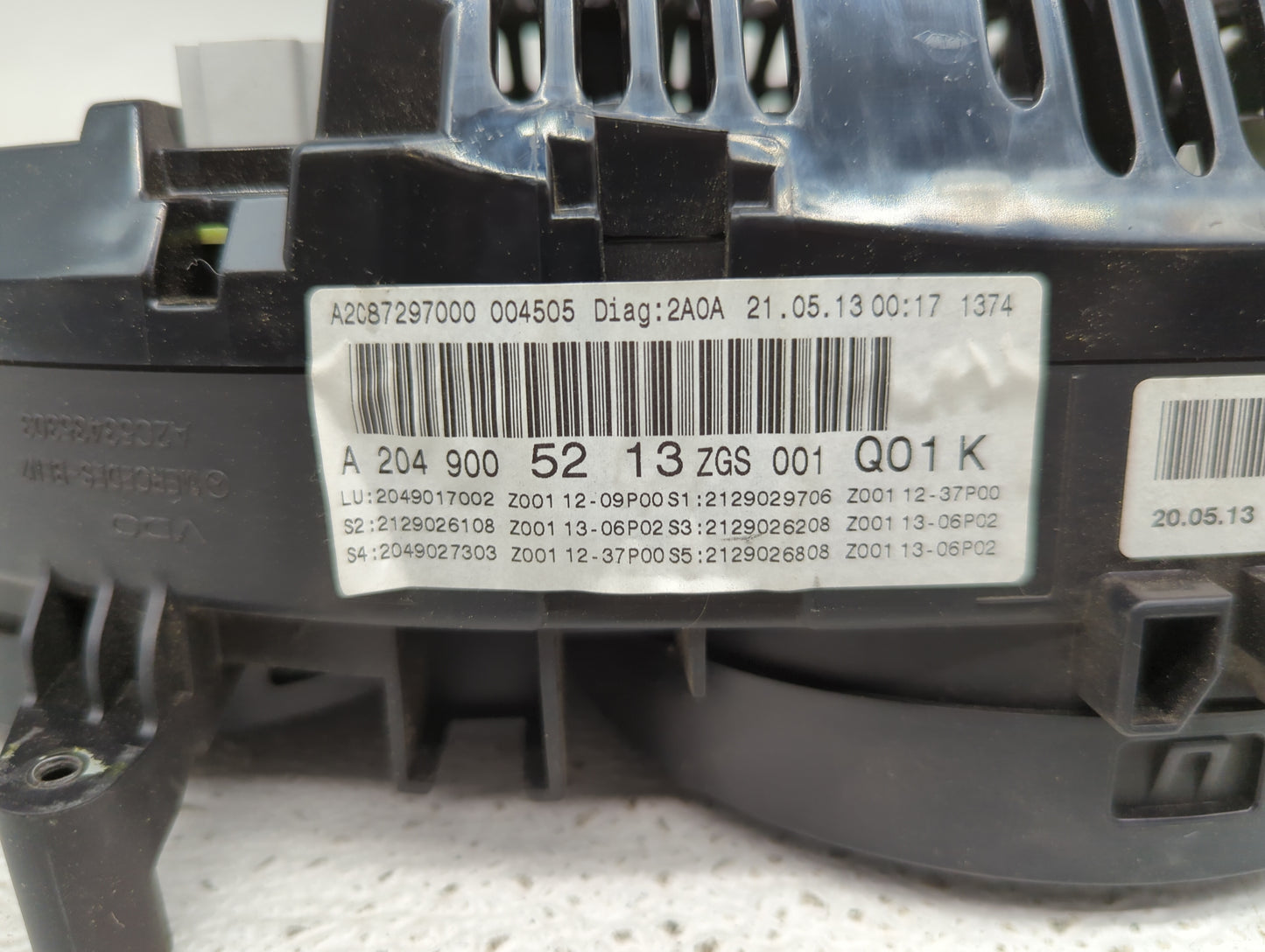2014 Mercedes-Benz C-Class Instrument Cluster Speedometer Gauges P/N:A2049005213 A2087297000 Fits OEM Used Auto Parts - Oemu