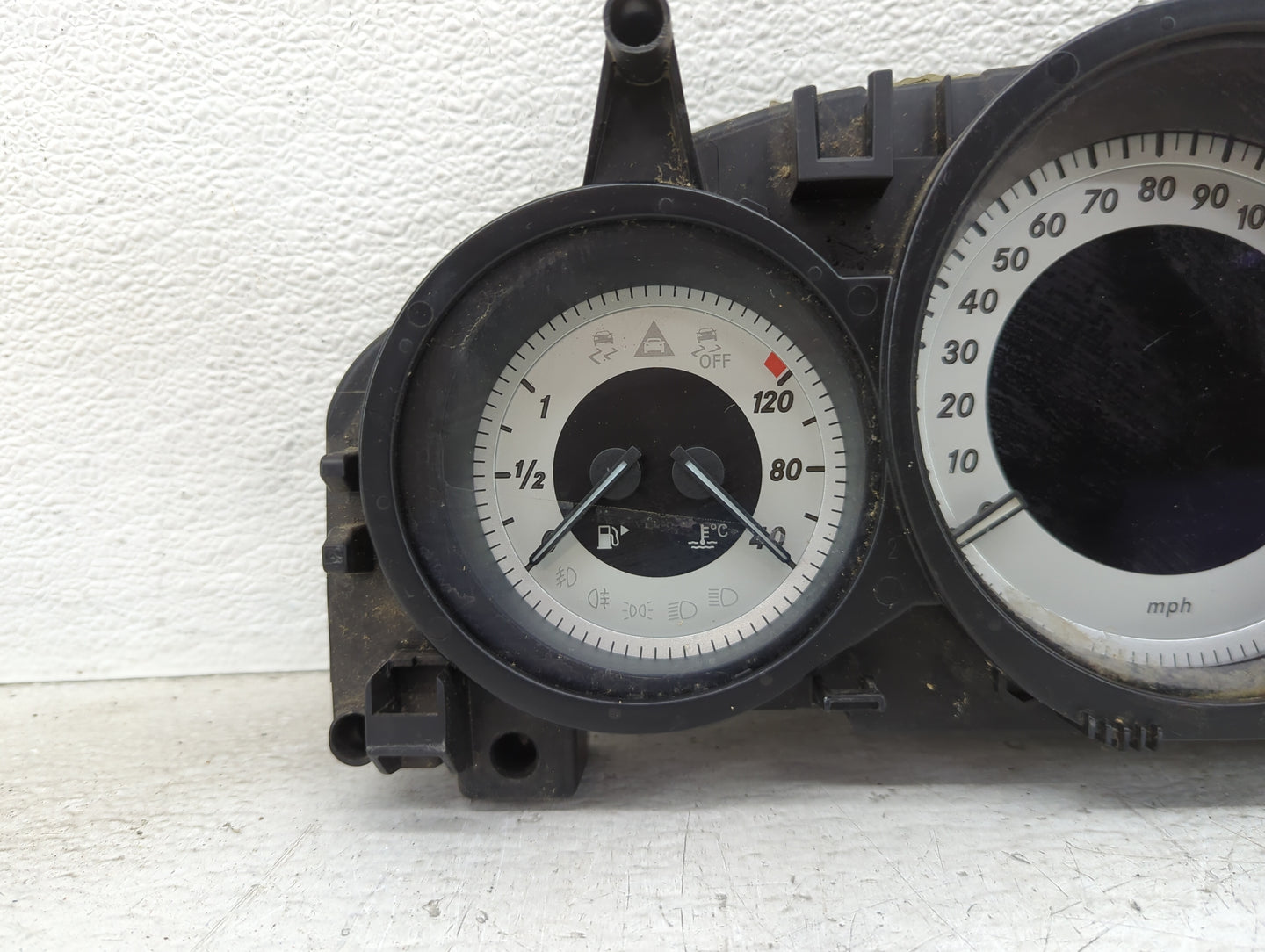 2014 Mercedes-Benz C-Class Instrument Cluster Speedometer Gauges P/N:A2049005213 A2C87297000 Miles:67K Fits OEM Used Auto Pa