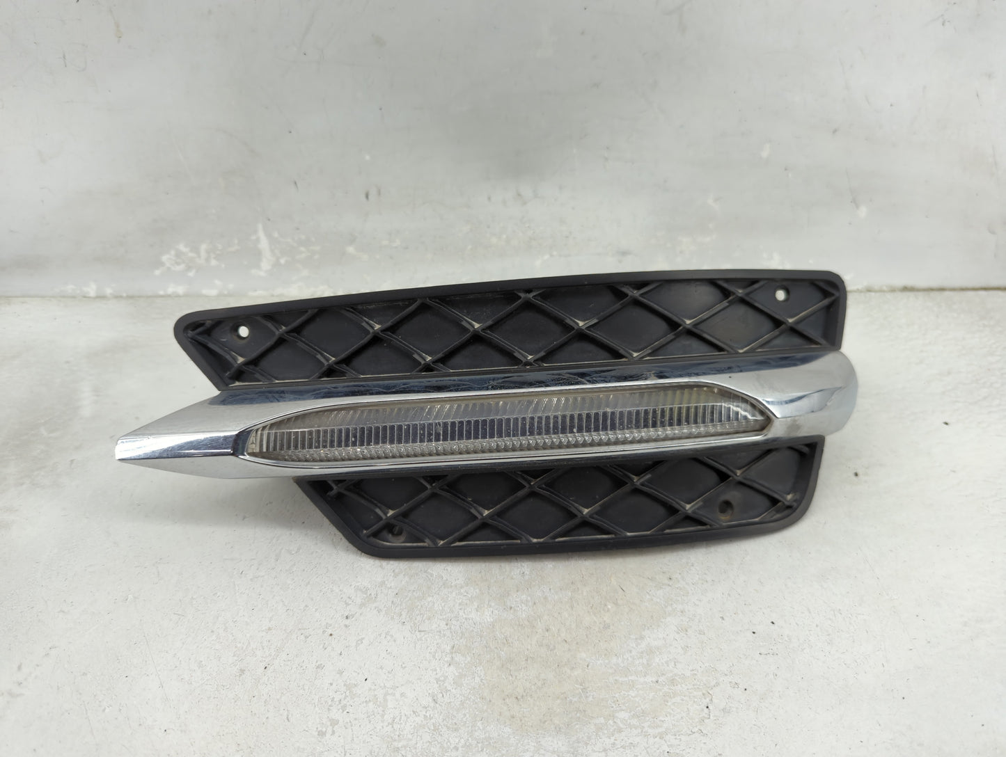 Mercedes-benz C-class Driver Left Oem Front Light Lamp Black - Oemusedautoparts1.com