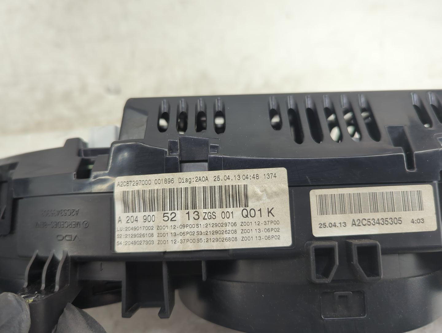 2014 Mercedes-Benz C-Class Instrument Cluster Speedometer Gauges P/N:A2049005213 A2C53435305, A2C87297000 Miles:99K Fits OEM