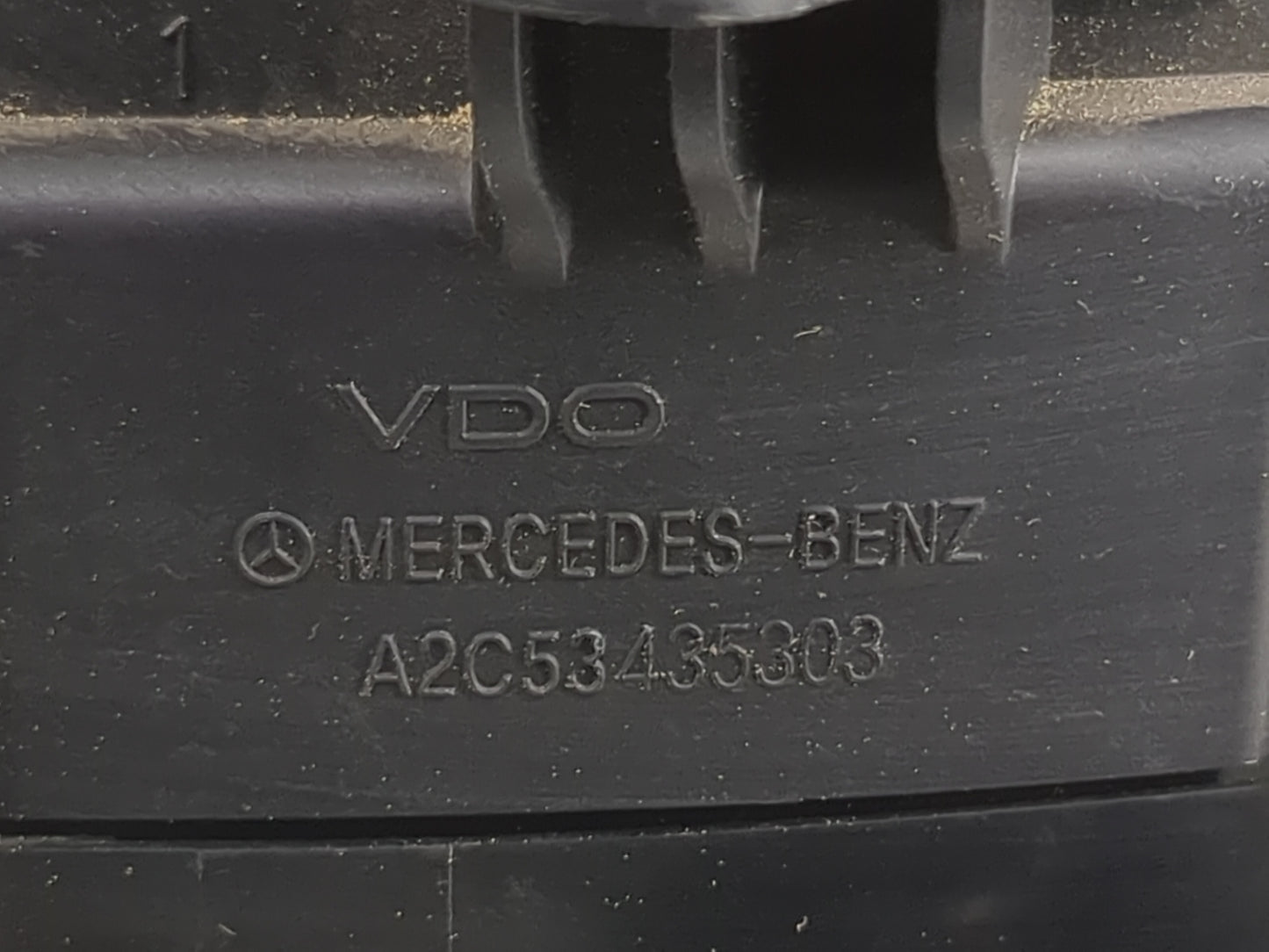 2014 Mercedes-Benz C-Class Instrument Cluster Speedometer Gauges P/N:A2C53435303 A2C30473300 Miles:55K Fits OEM Used Auto Pa