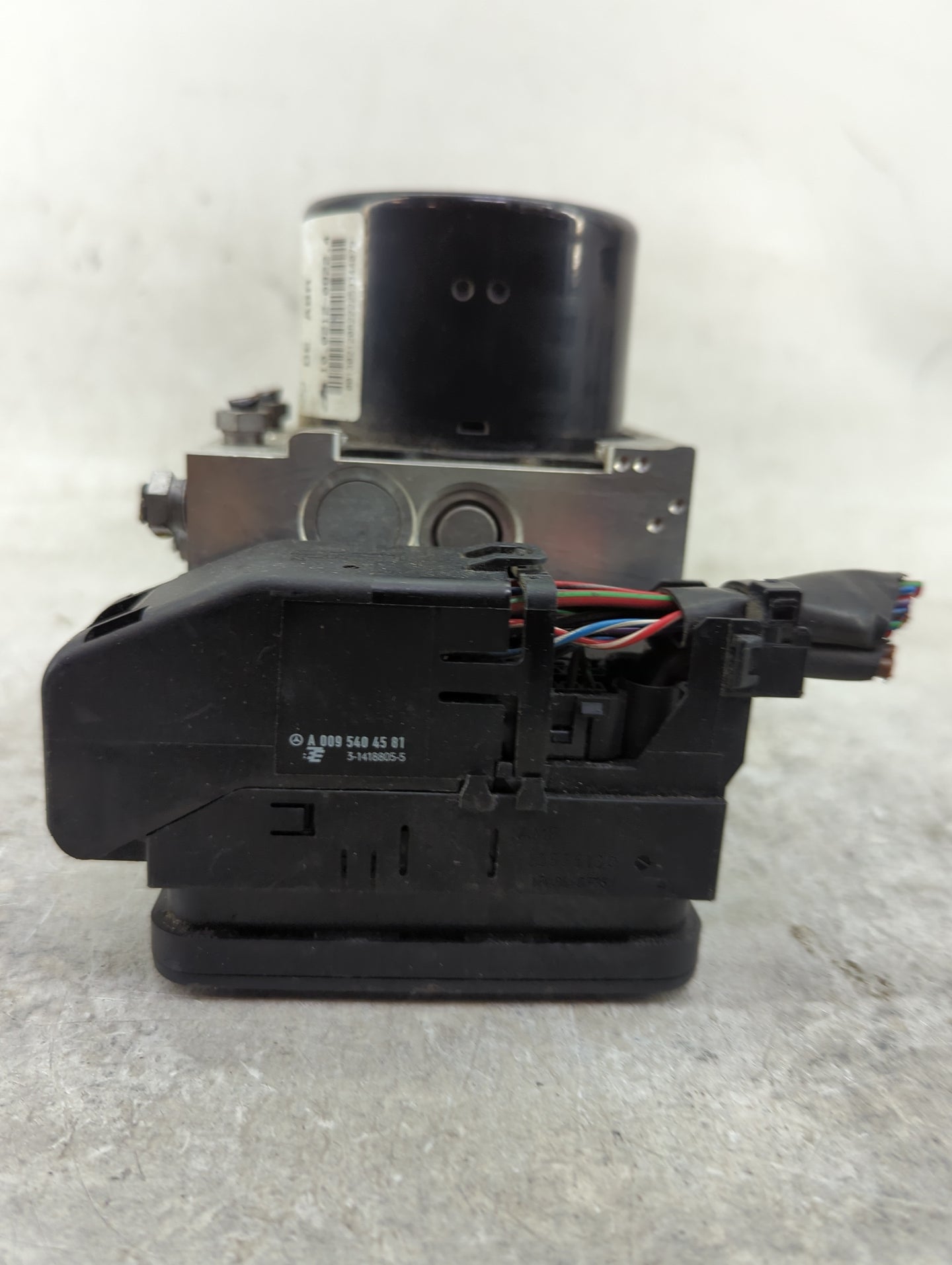 2014 Mercedes-Benz C-Class ABS Pump Control Module Replacement P/N:A1724314212 10021209224, A0095404581 Fits Fits 2013 2015 