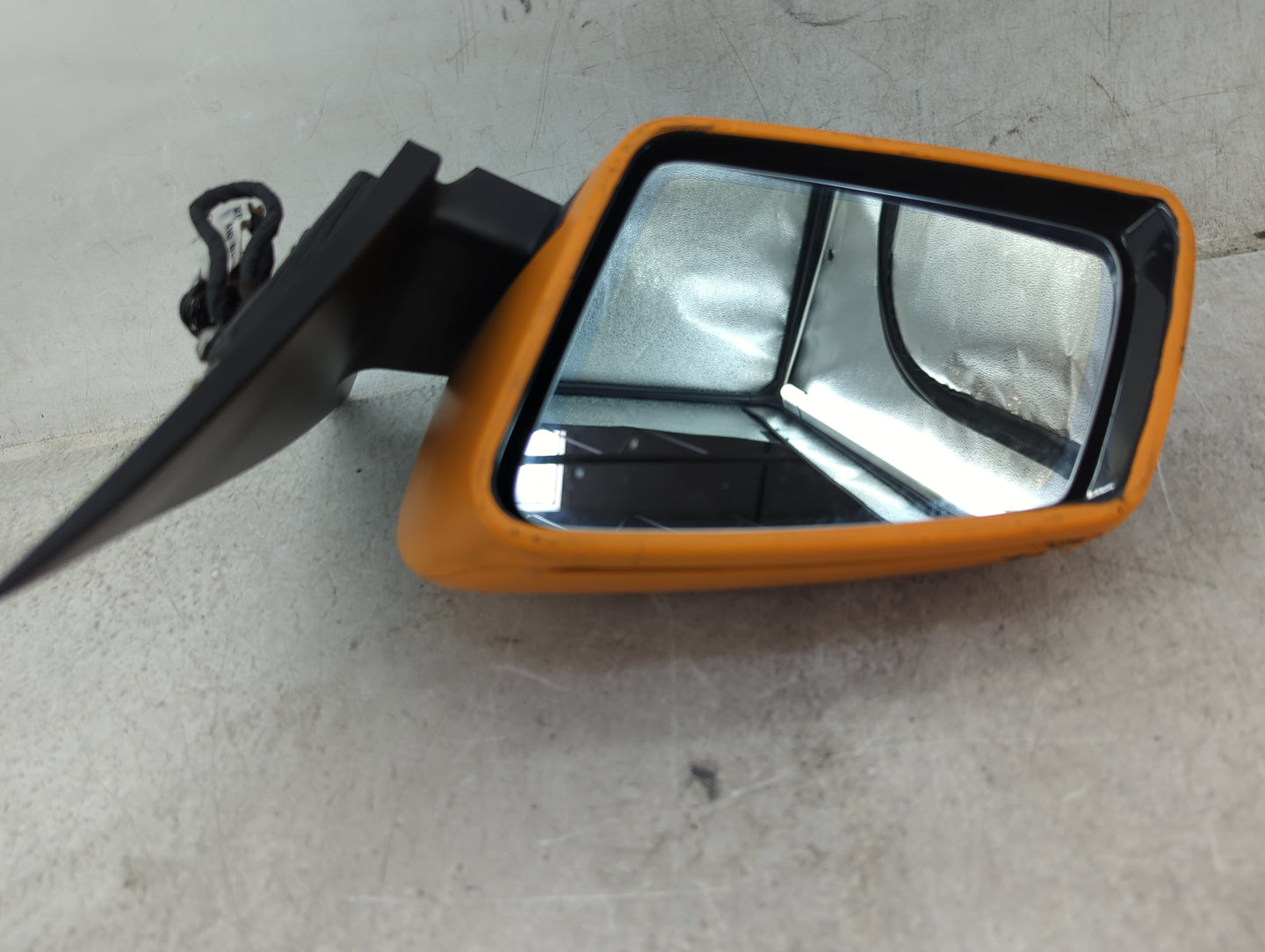 2014 Mercedes-Benz C-Class Driver Side View Mirror - Left Door Mirror OEM Used - Oemusedautoparts1.com