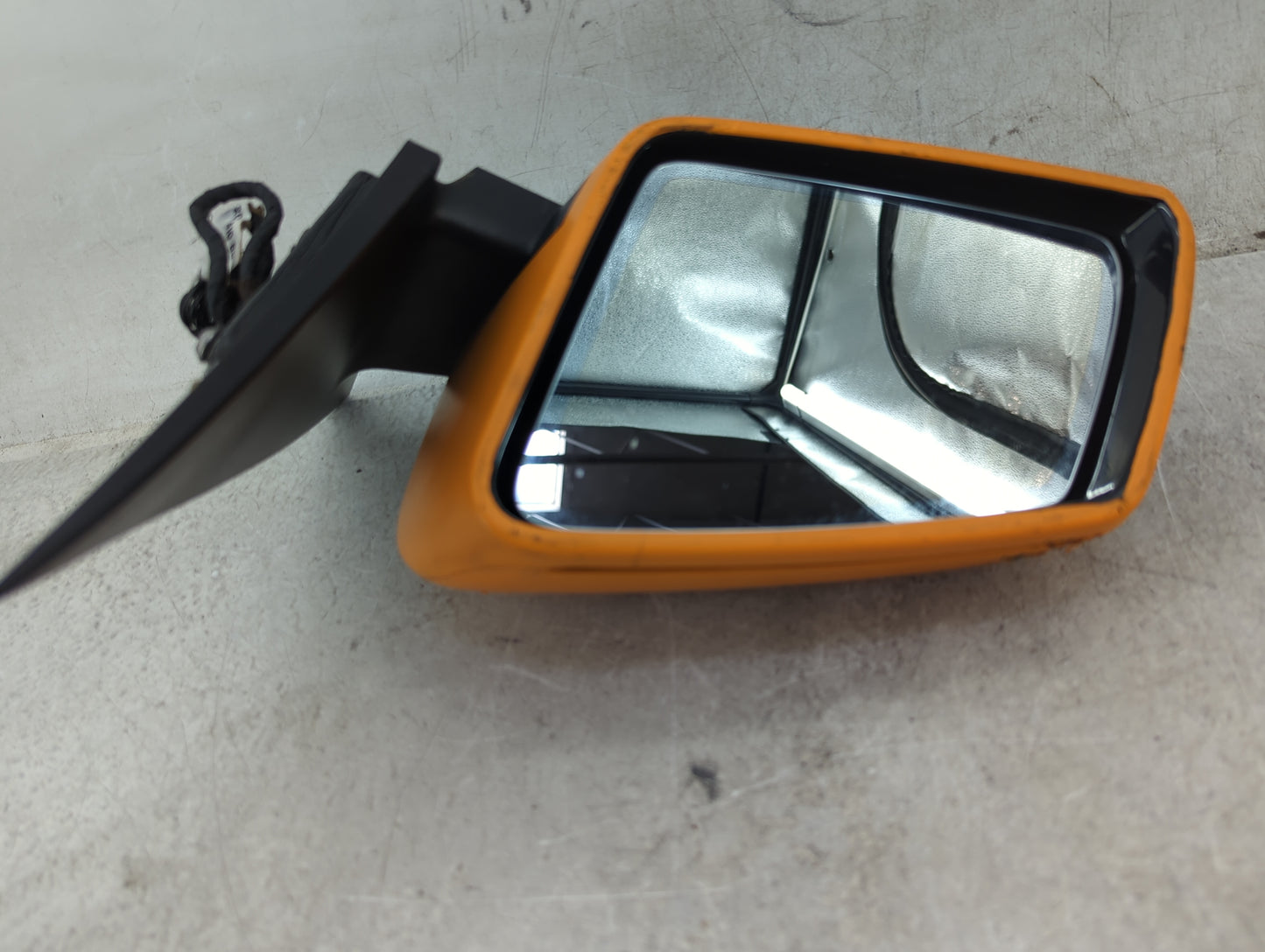 2014 Mercedes-Benz C-Class Driver Side View Mirror - Left Door Mirror OEM Used - Oemusedautoparts1.com