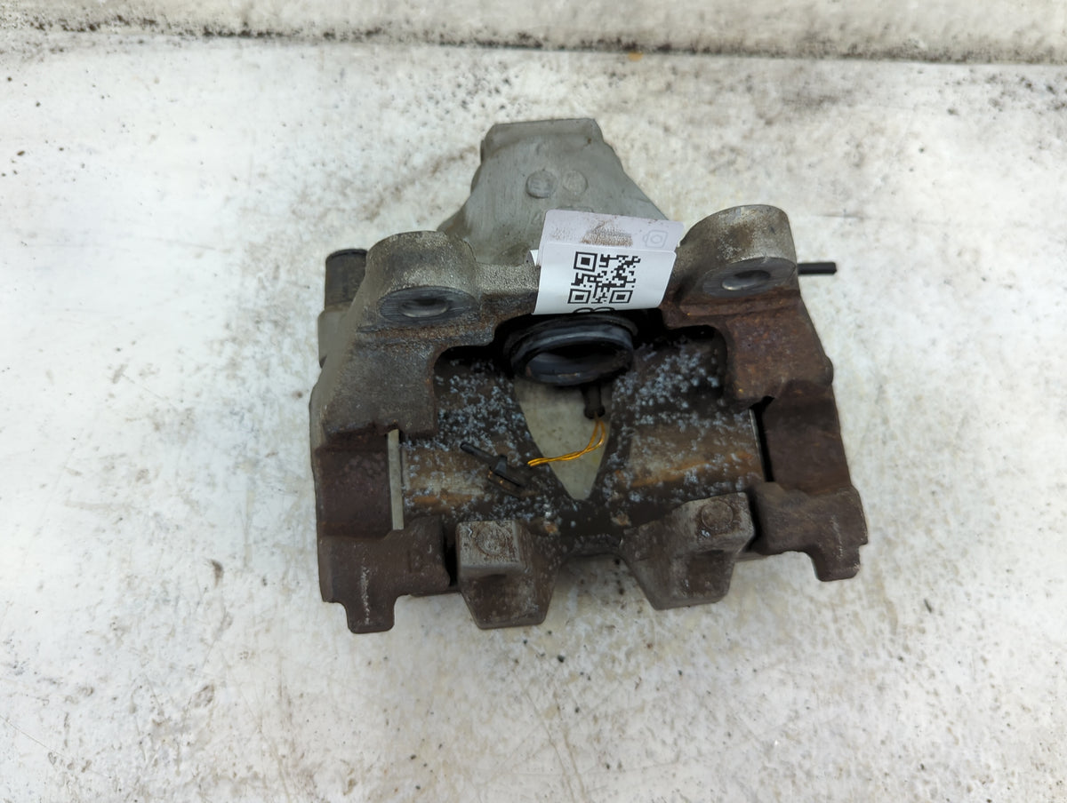 Mercedes-benz C-class Rear Passenger Right Brake Caliper - Oemusedautoparts1.com