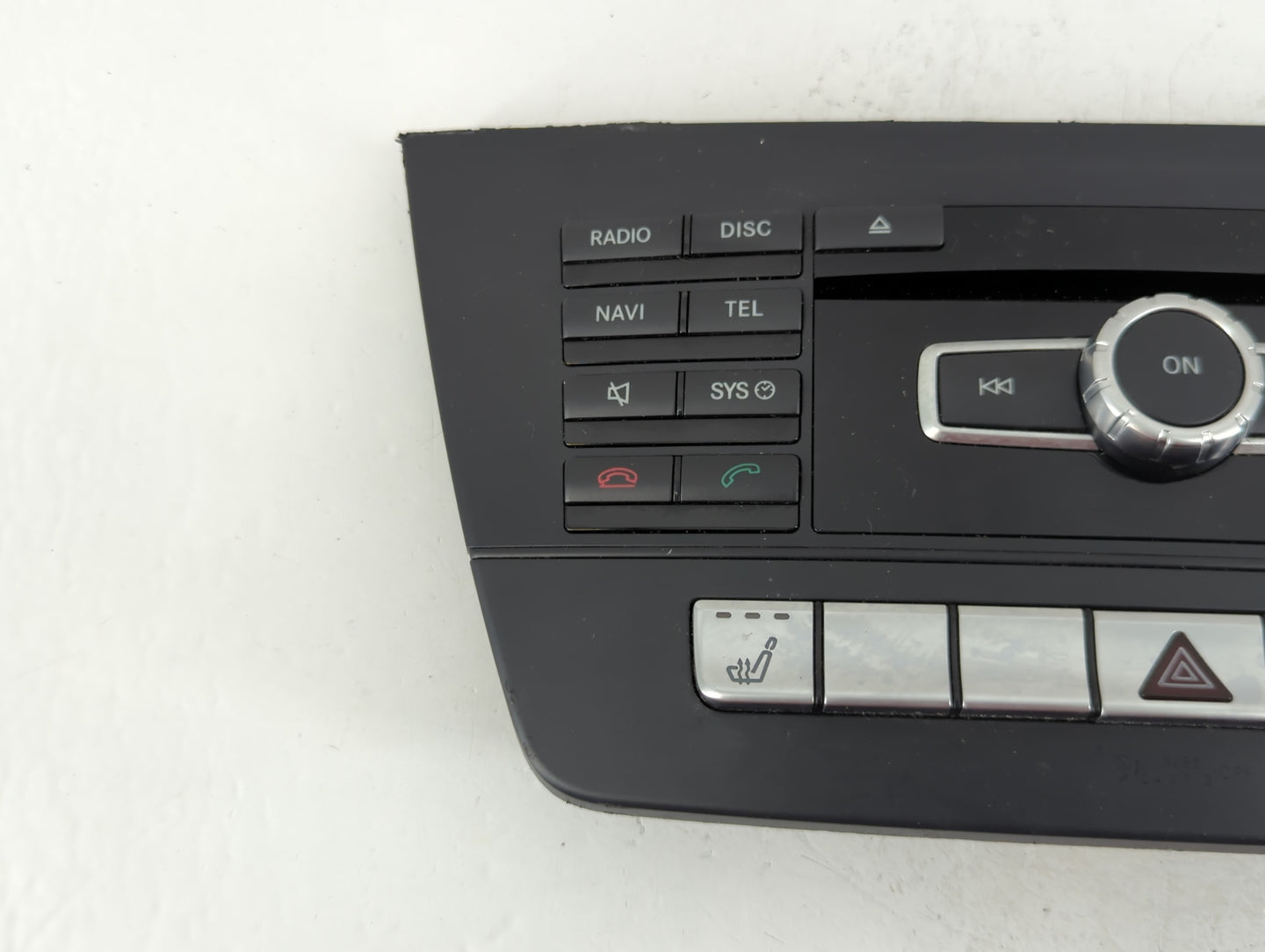 2011-2014 Mercedes-Benz C250 Radio AM FM Cd Player Receiver Replacement P/N:A 204 905 96 01 Fits OEM Used Auto Parts - Oemus