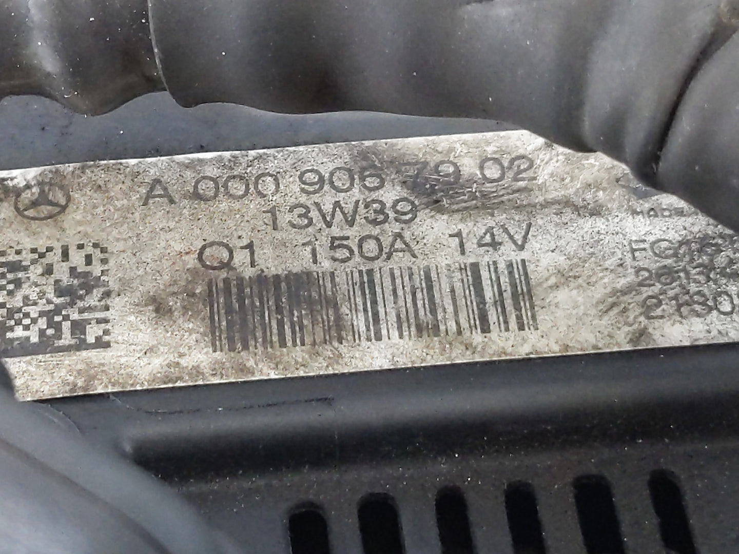 2014-2015 Mercedes-Benz C250 Alternator Replacement Generator Charging Assembly Engine OEM P/N:A 000 906 79 02 Fits Fits 201