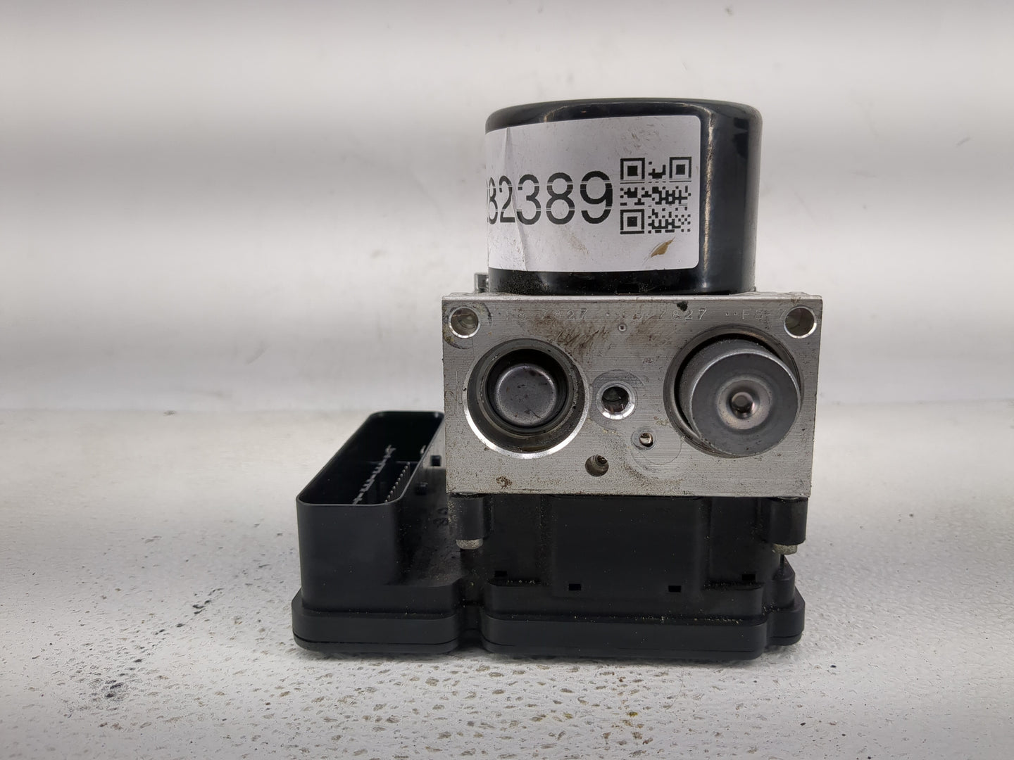 2013-2015 Mercedes-Benz C250 ABS Pump Control Module Replacement P/N:10.0212 - 0822 A 172 431 42 12 Fits Fits 2013 2014 2015