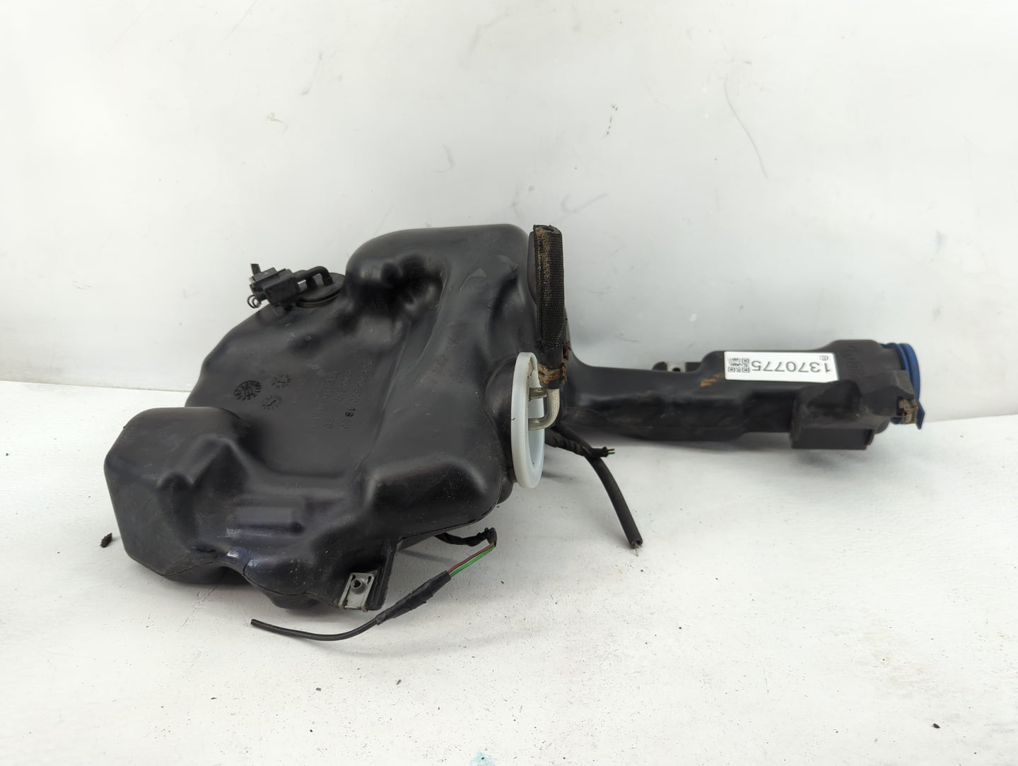 2010 Mercedes-benz C250 Windshield Washer Fluid Reservoir Bottle Oem - Oemusedautoparts1.com