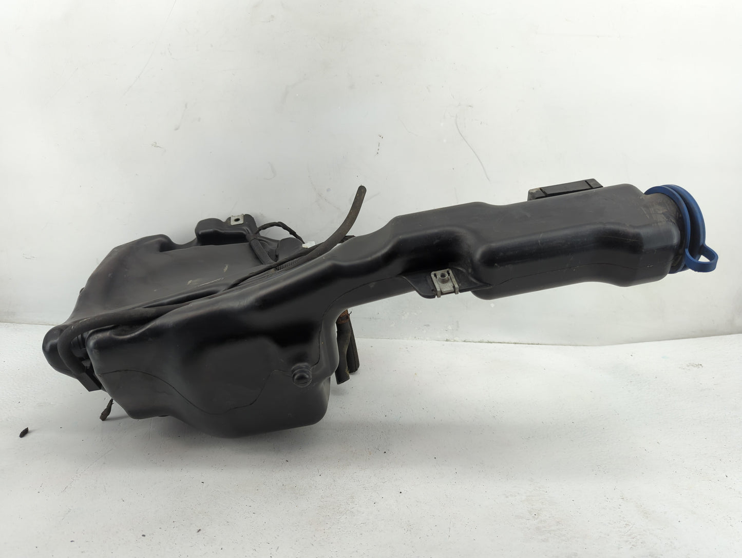 2010 Mercedes-benz C250 Windshield Washer Fluid Reservoir Bottle Oem - Oemusedautoparts1.com