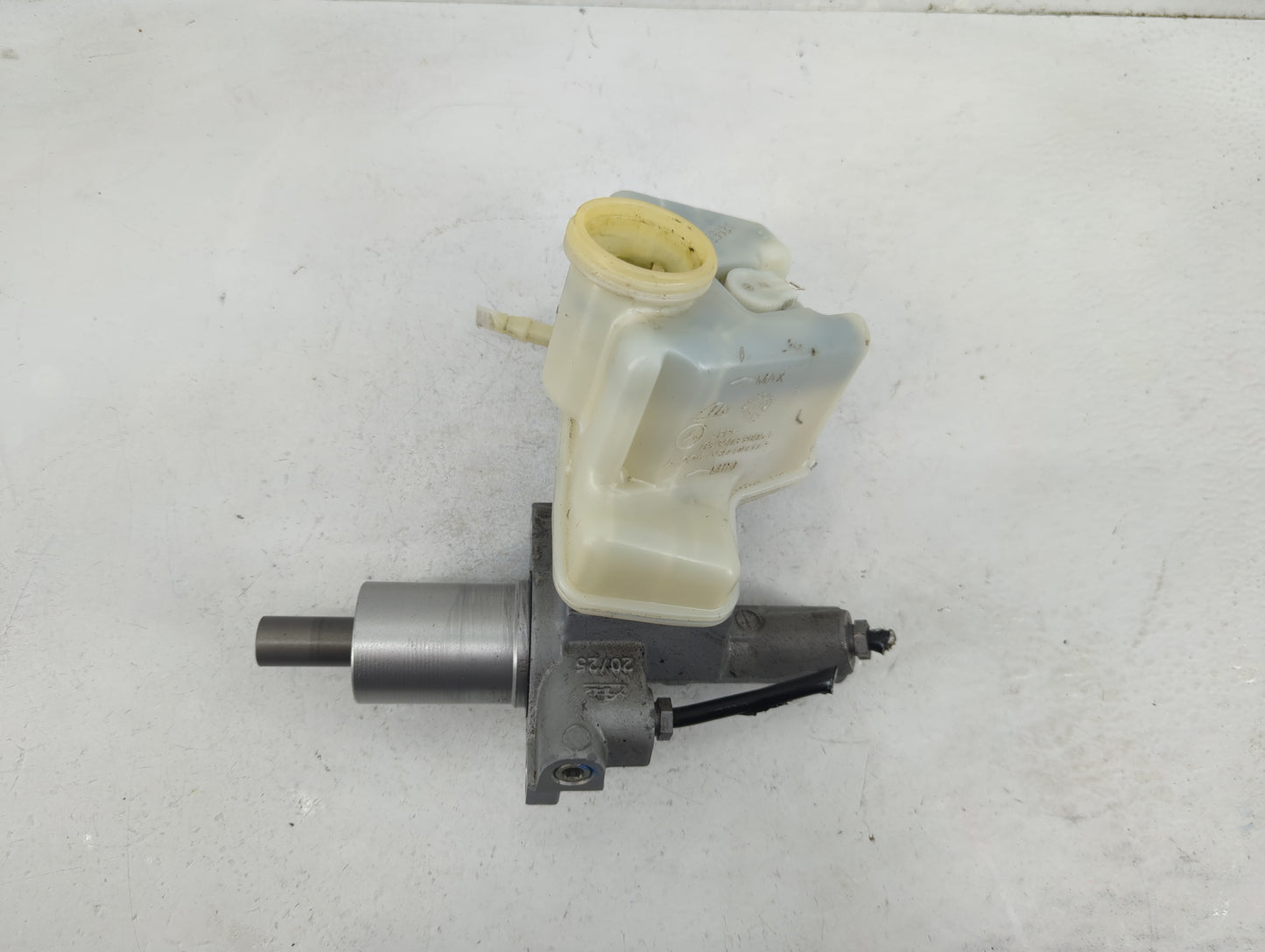 2010-2015 Mercedes-benz C250 Brake Master Cylinder - Oemusedautoparts1.com