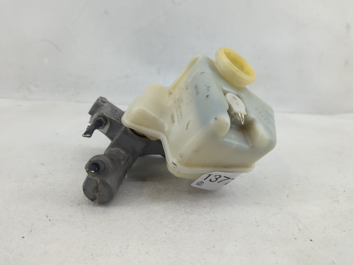 2010-2015 Mercedes-benz C250 Brake Master Cylinder - Oemusedautoparts1.com